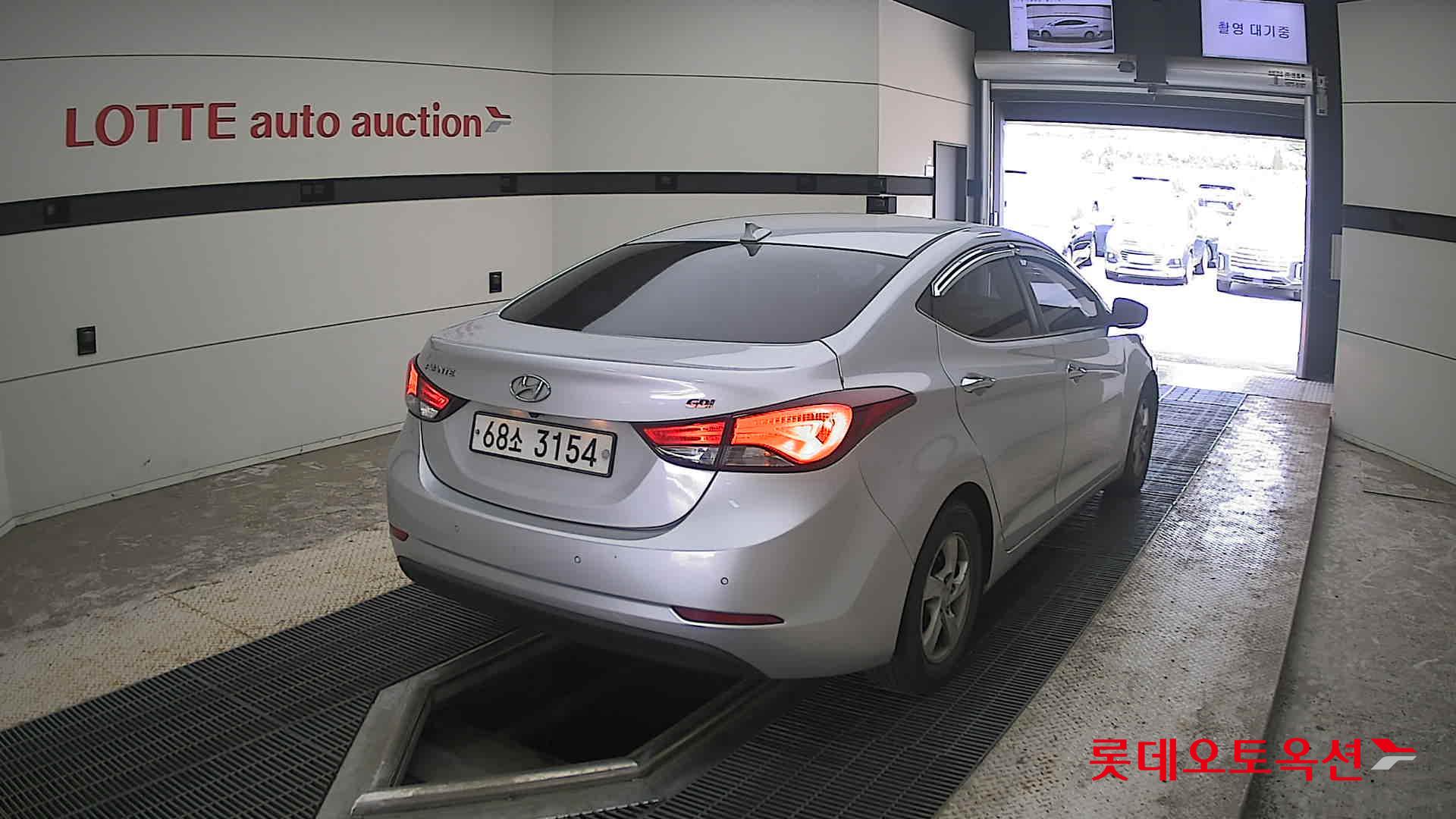 2015 - hyundai avante
