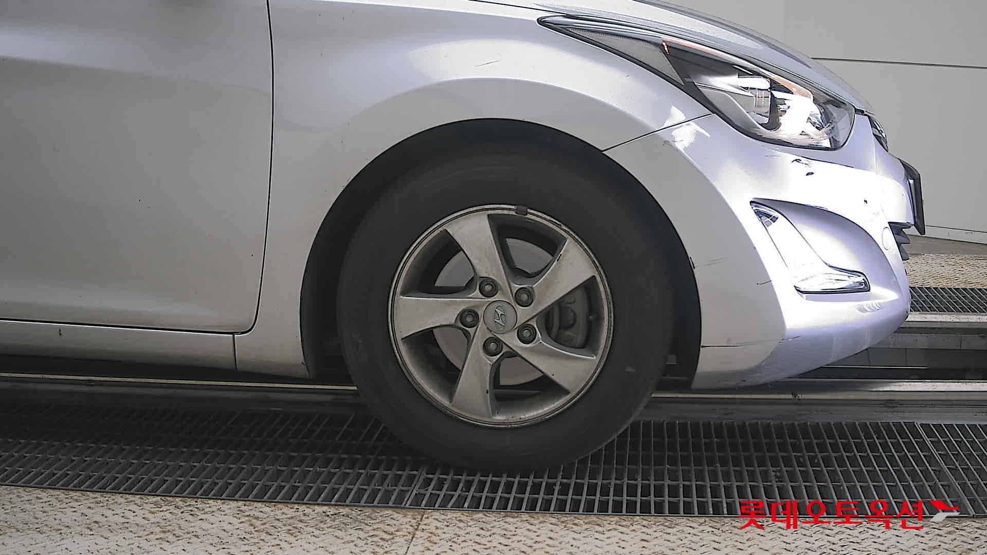 2015 - hyundai avante