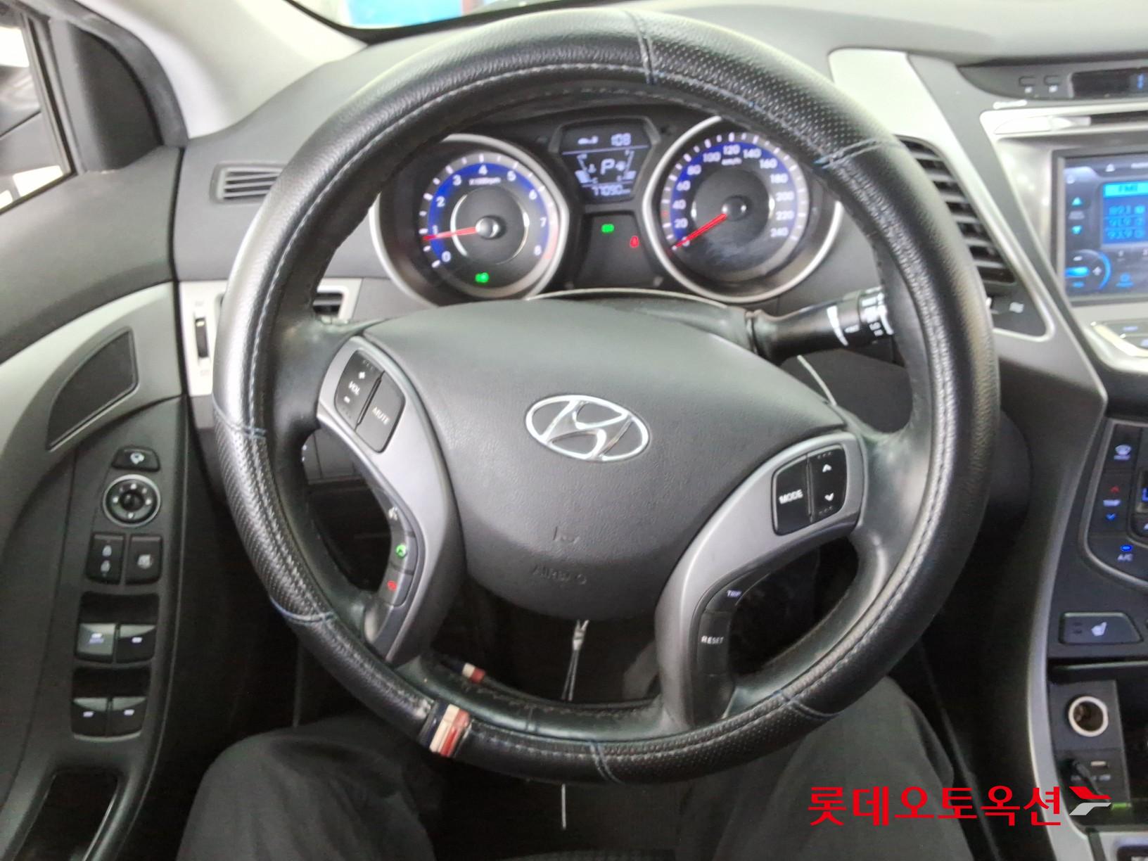 2015 - hyundai avante