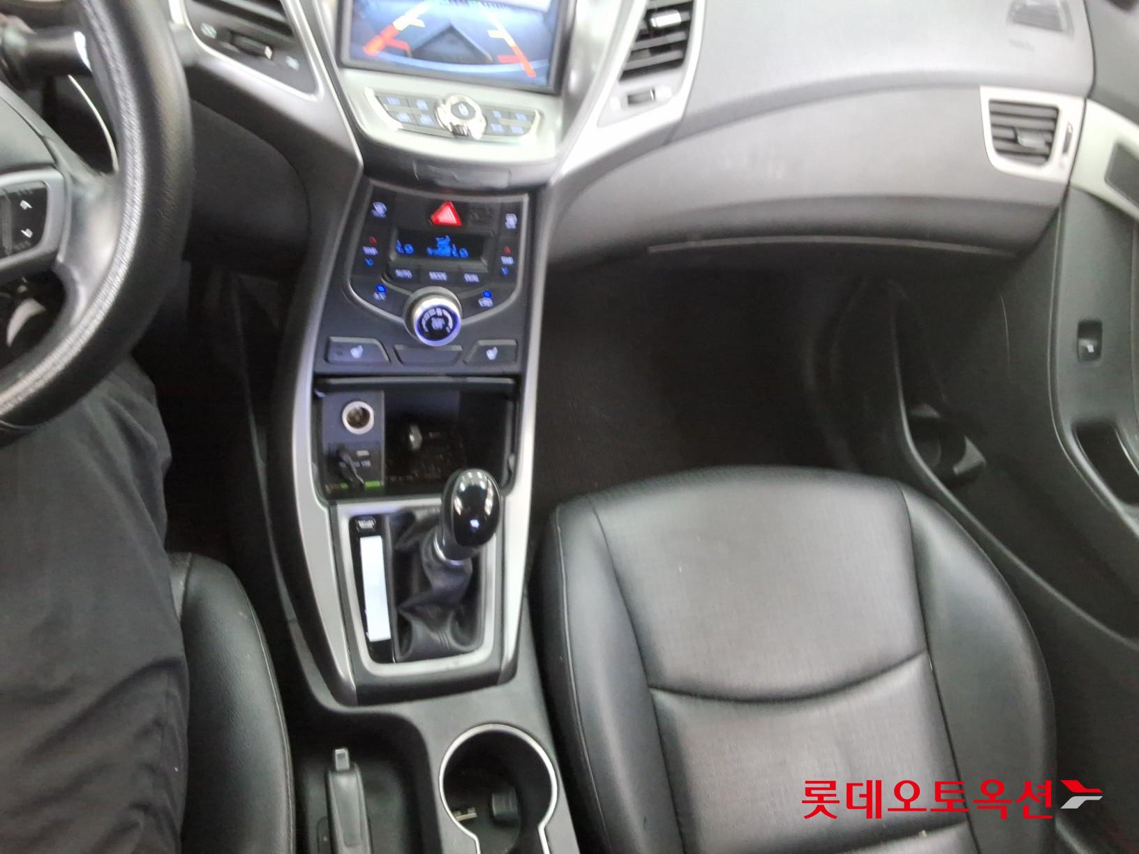 2015 - hyundai avante