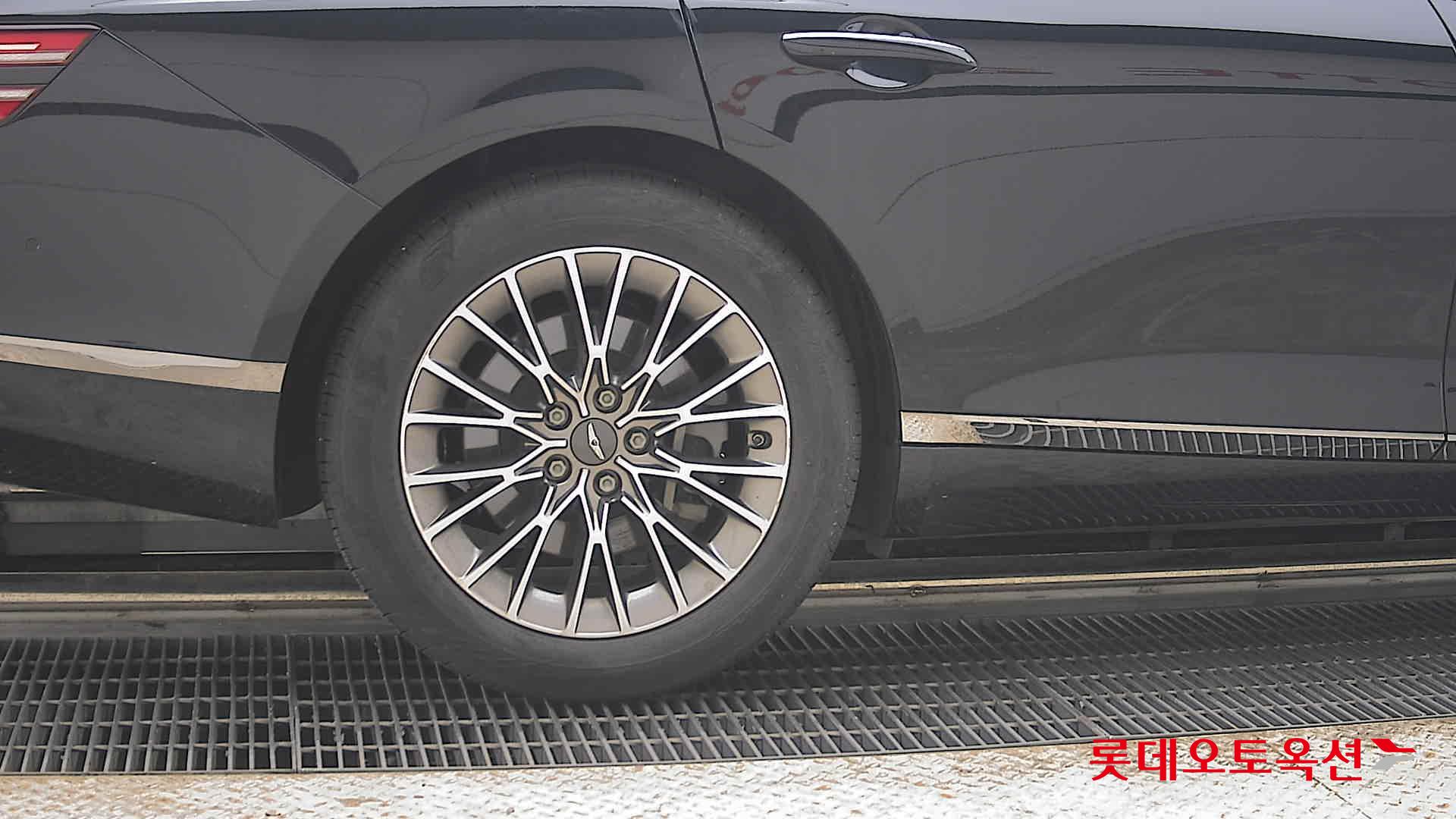 2022 - genesis g80