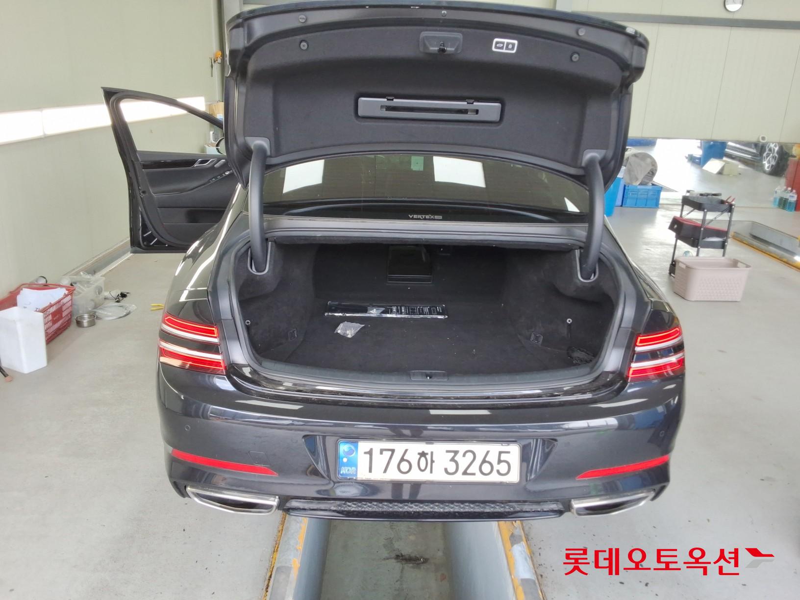 2022 - genesis g80
