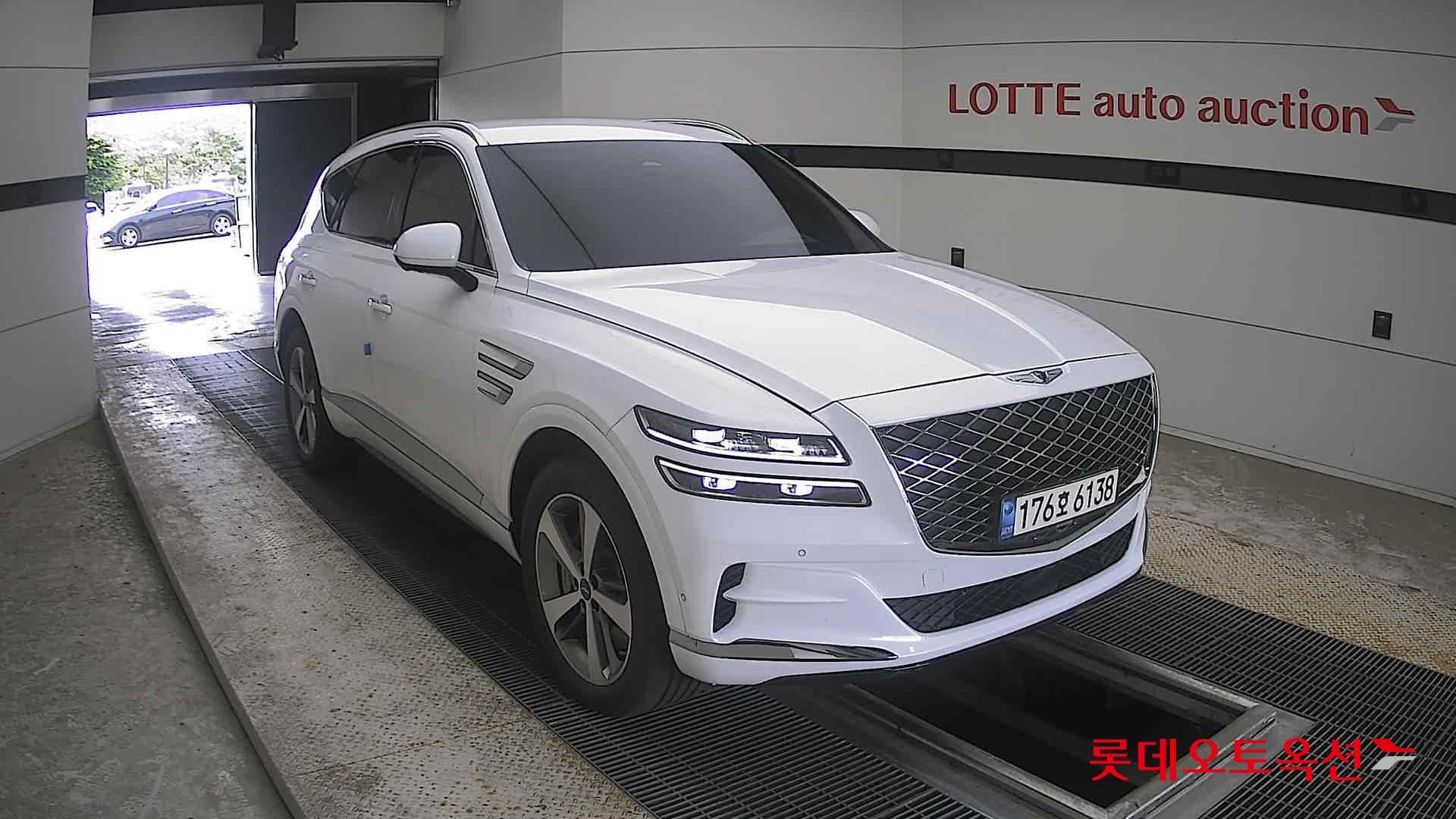 2022 - genesis gv80