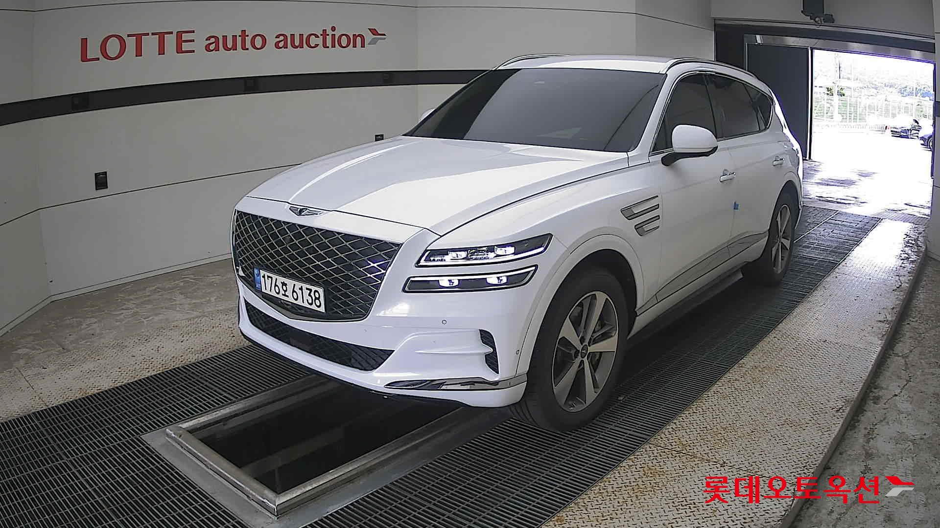 2022 - genesis gv80