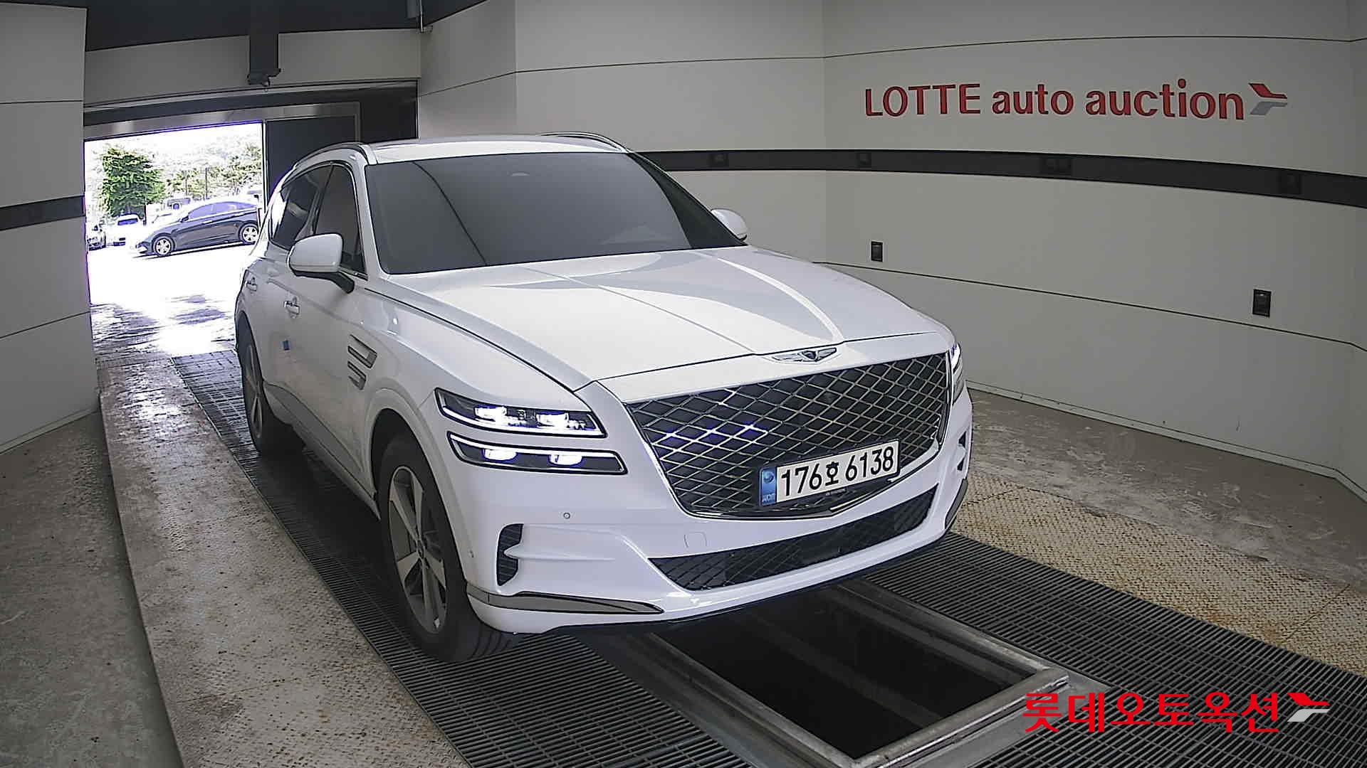 2022 - genesis gv80