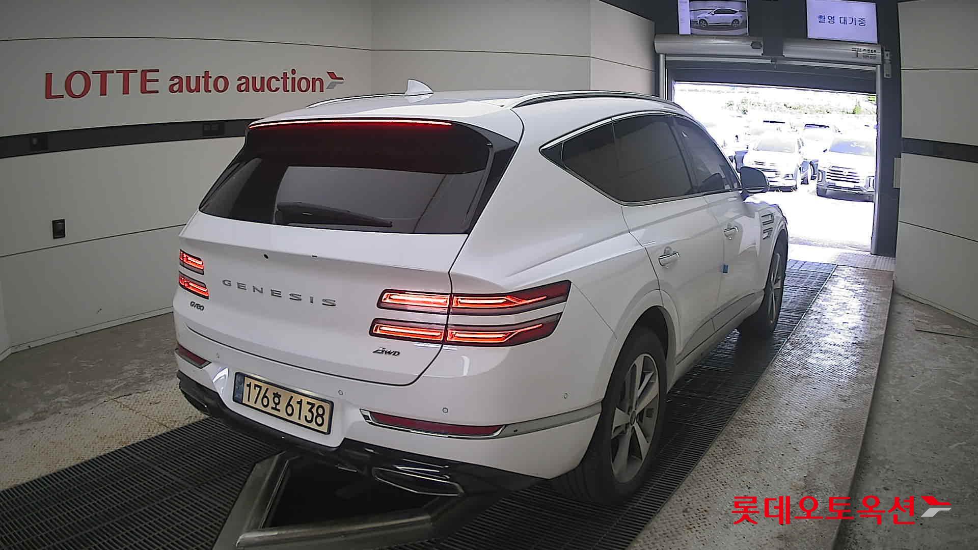 2022 - genesis gv80