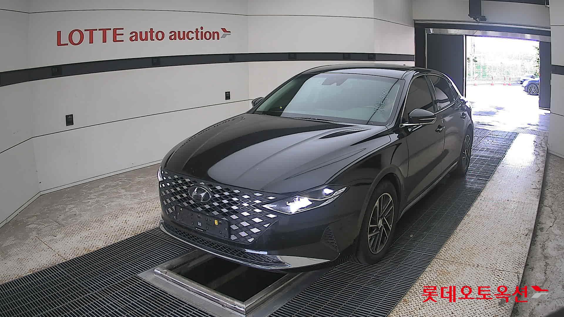 2022 - hyundai grandeur