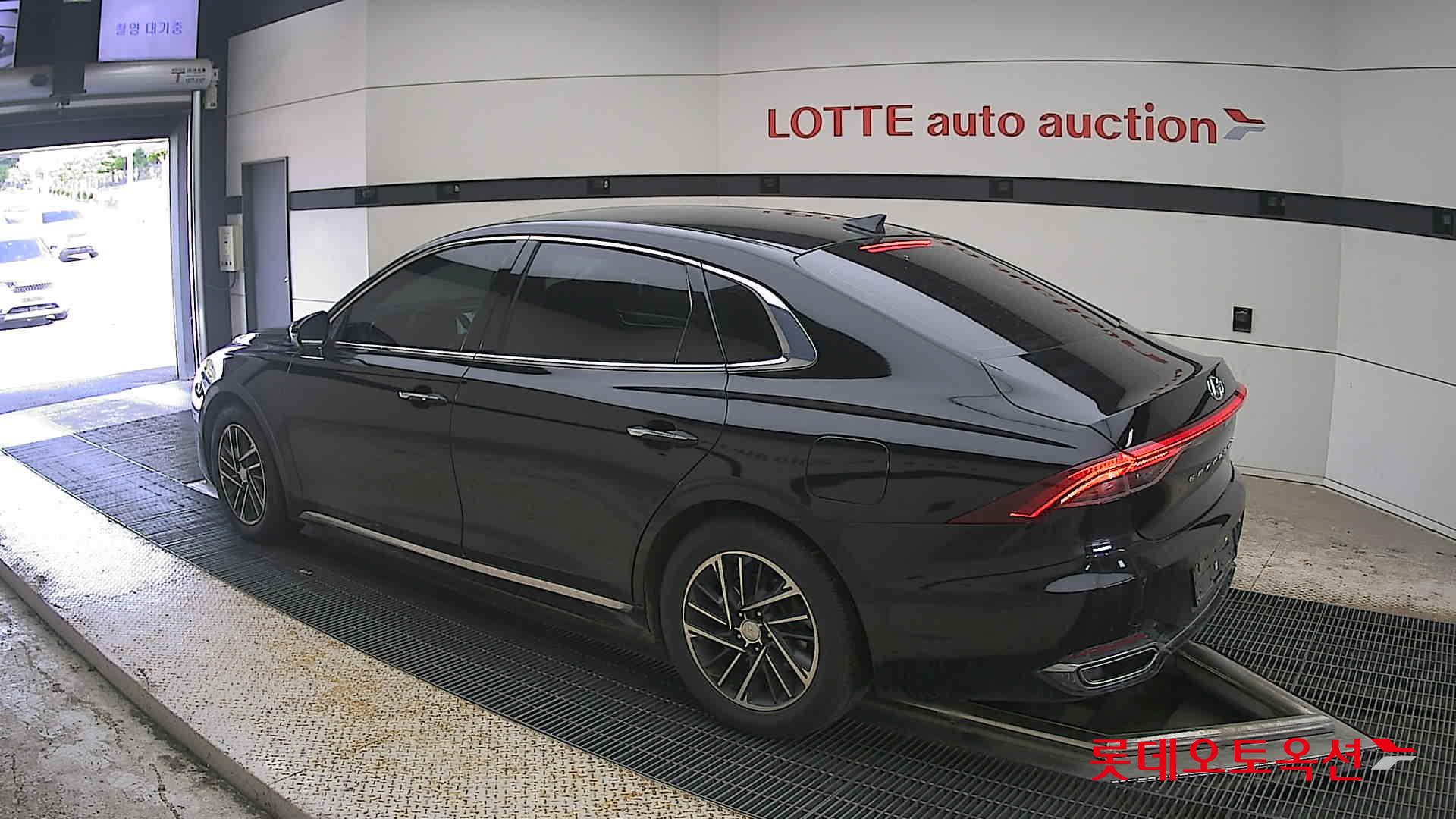 2022 - hyundai grandeur