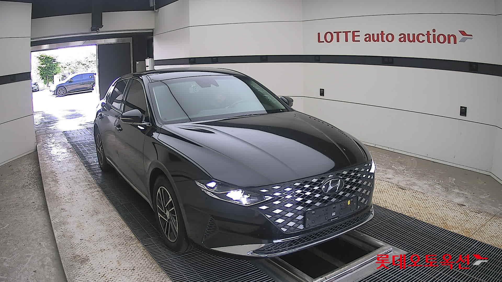 2022 - hyundai grandeur