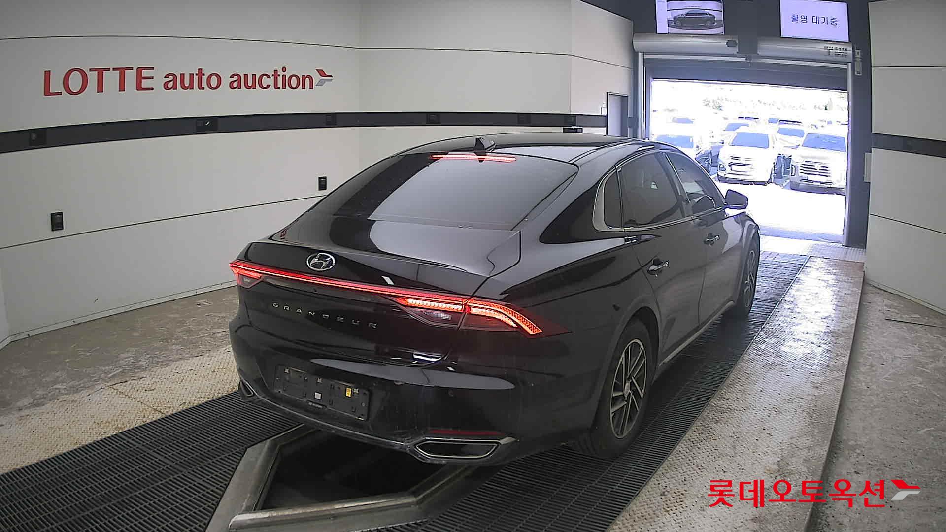 2022 - hyundai grandeur