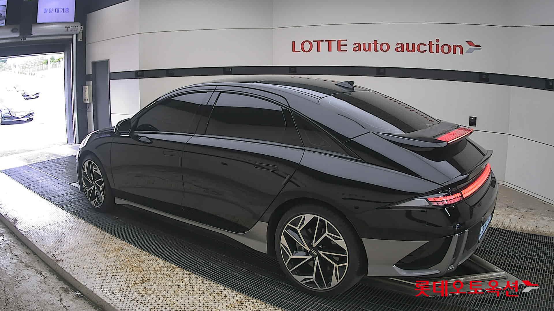 2023 - hyundai ioniq
