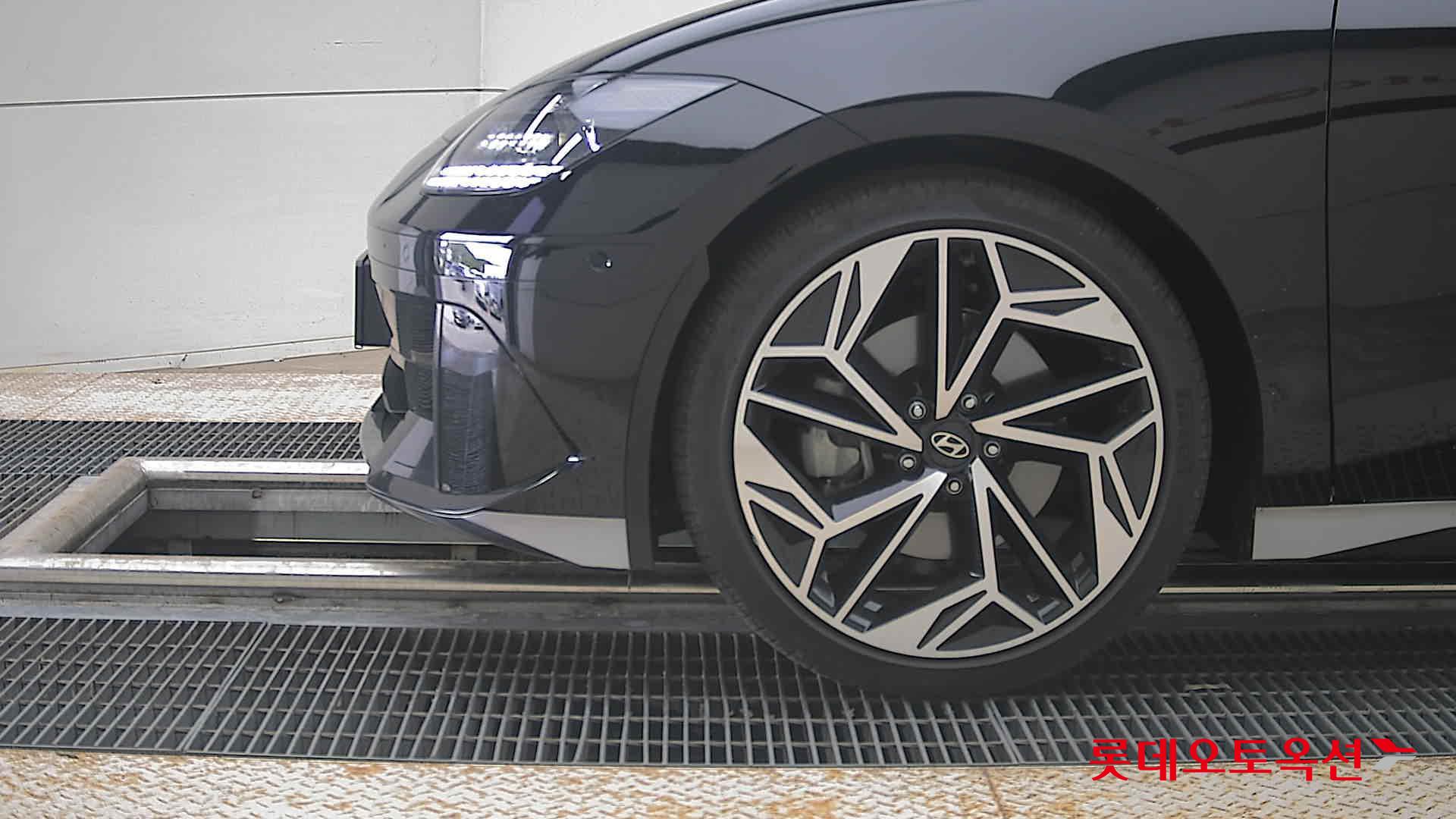 2023 - hyundai ioniq