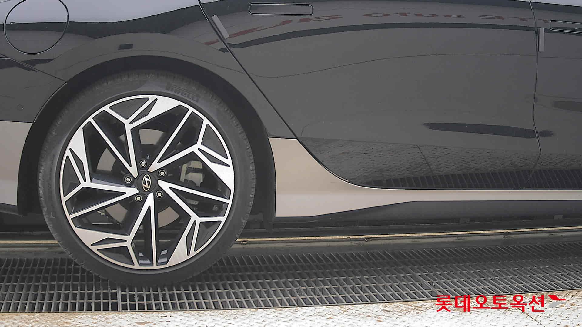 2023 - hyundai ioniq