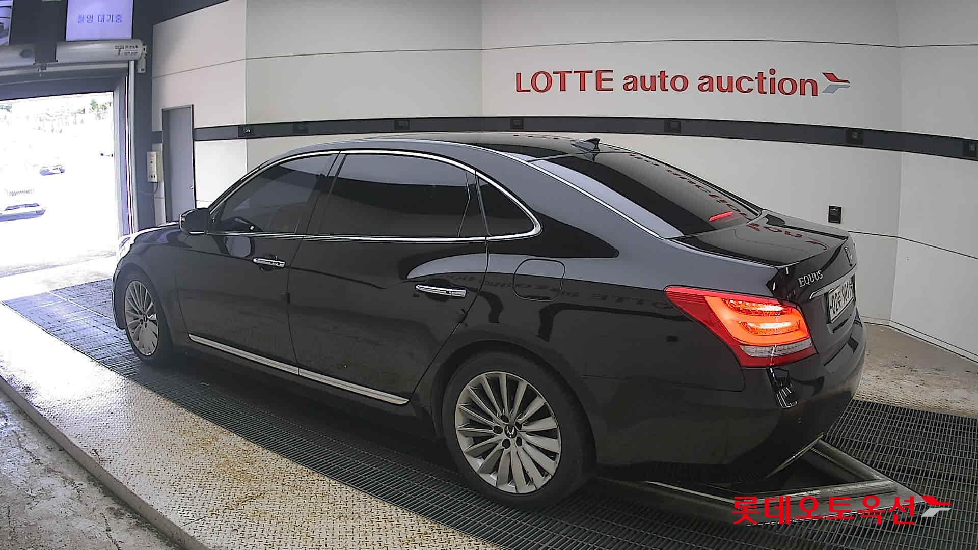 2015 - hyundai equus