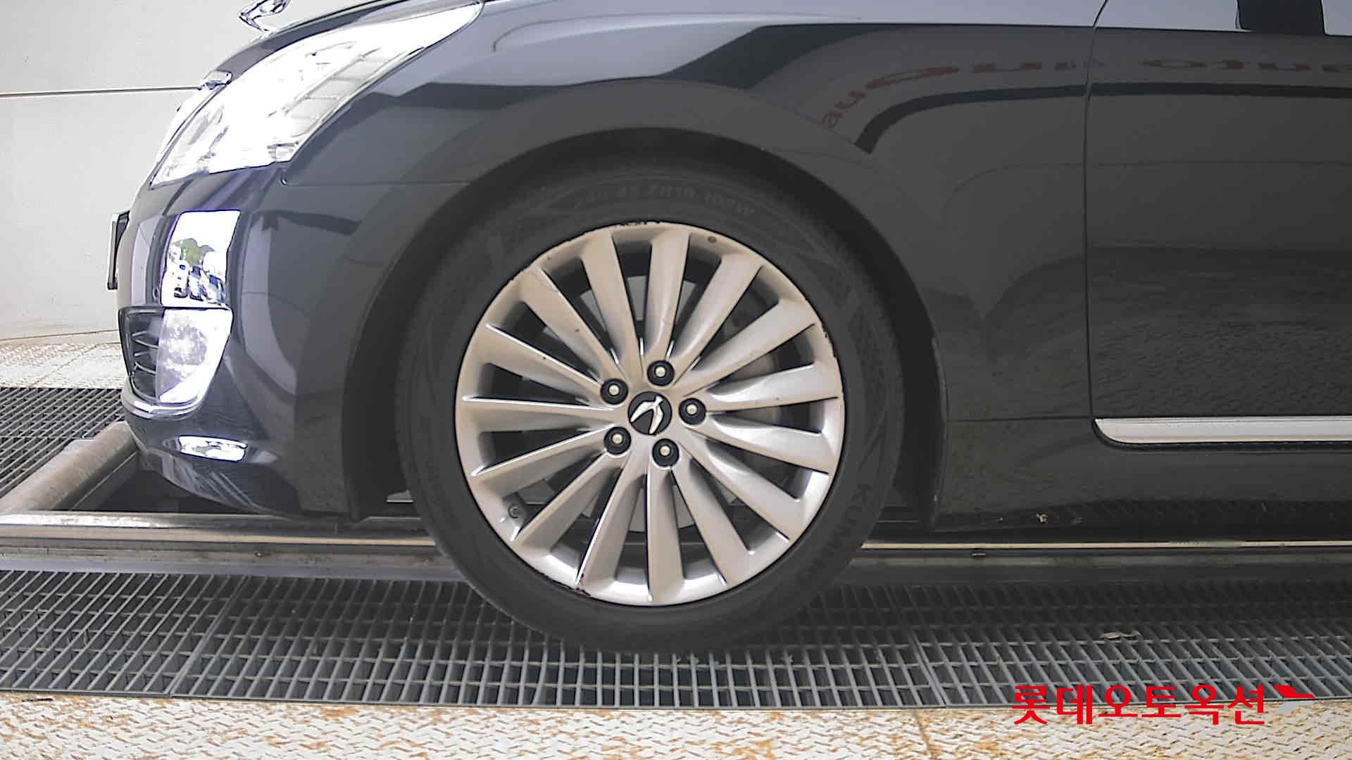 2015 - hyundai equus