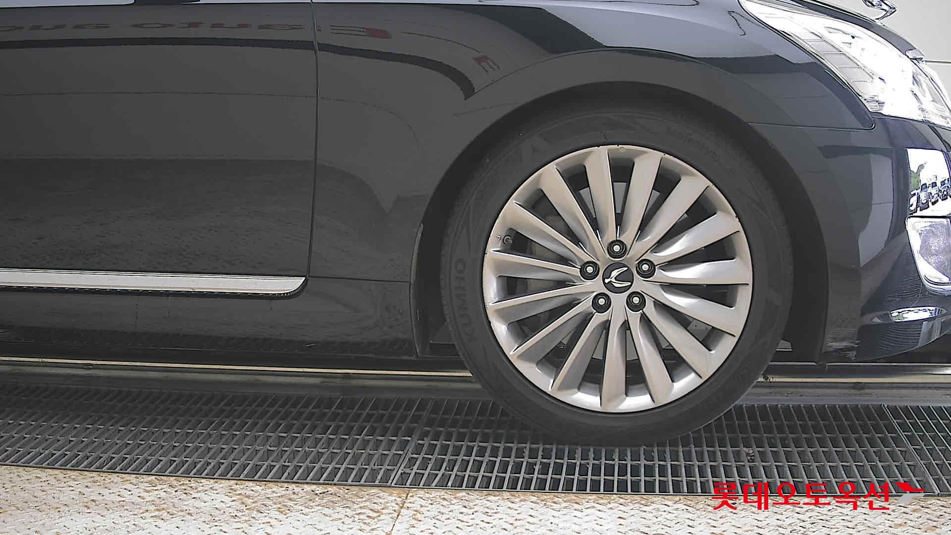 2015 - hyundai equus