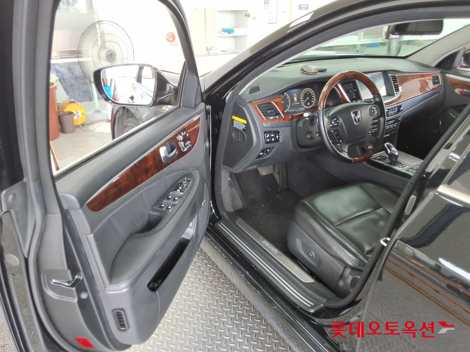 2015 - hyundai equus