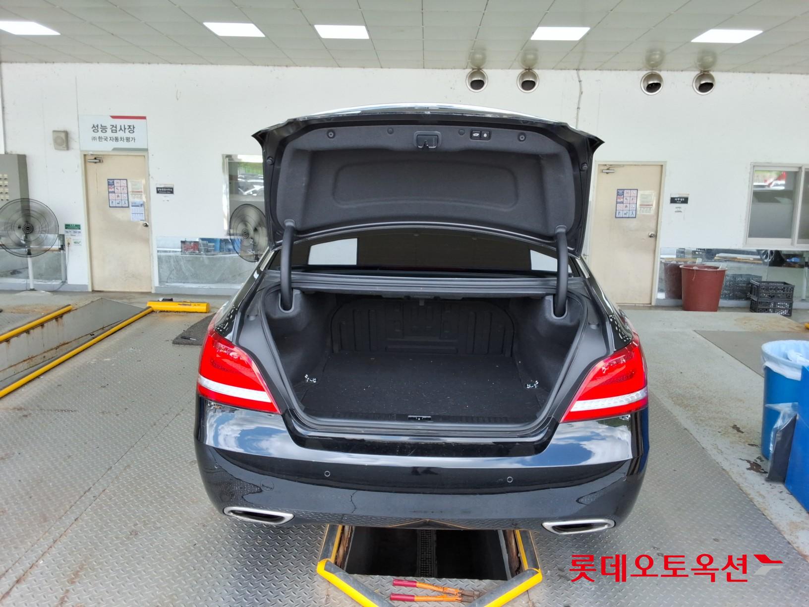 2015 - hyundai equus