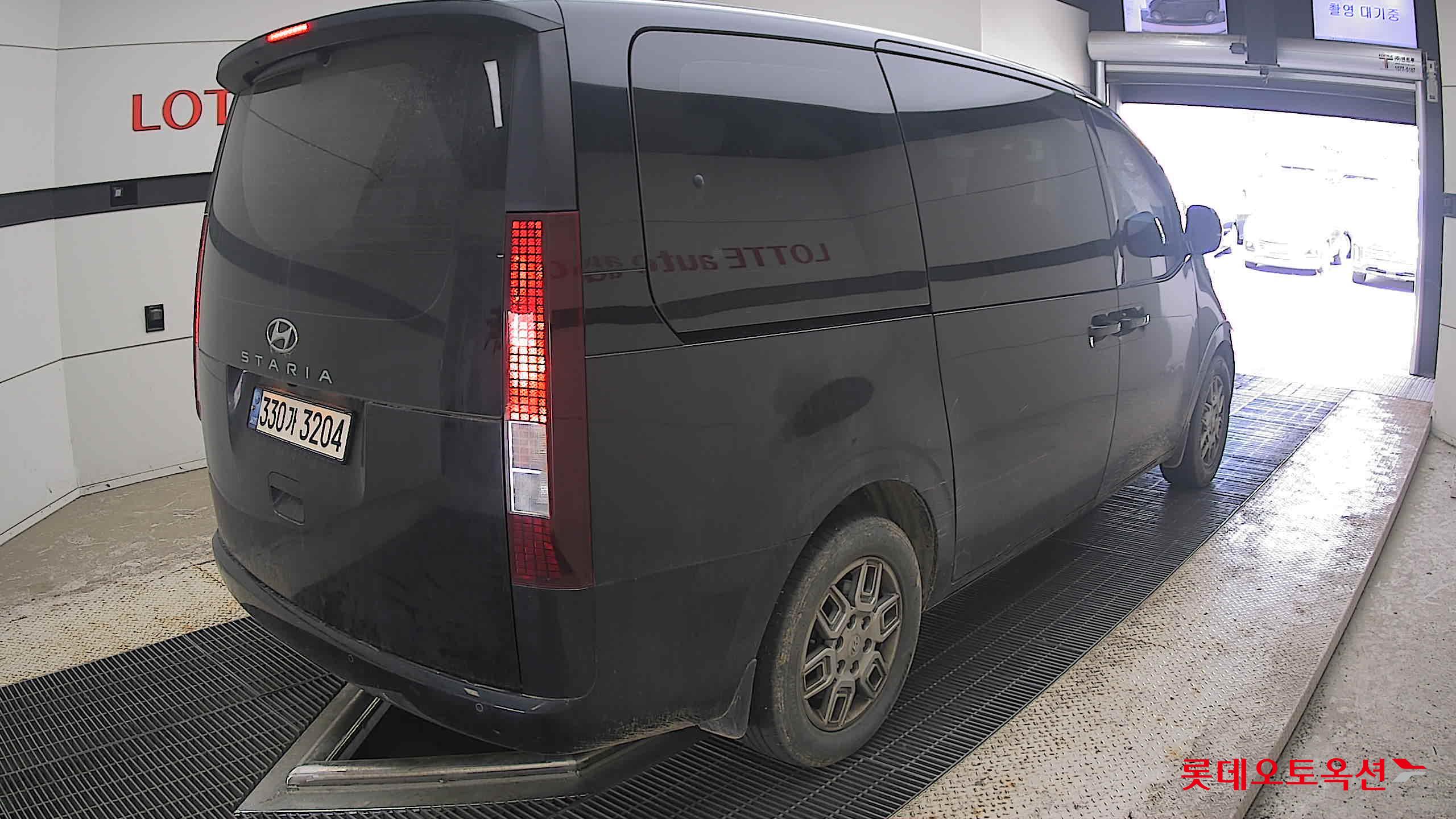 2022 - hyundai staria