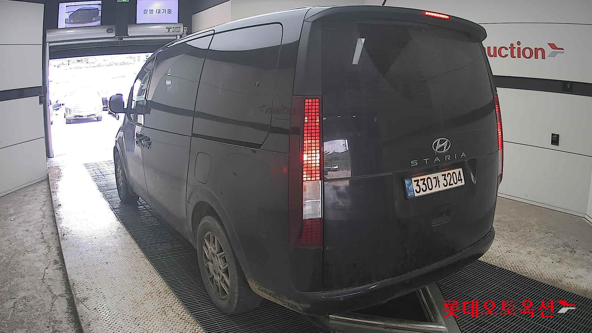 2022 - hyundai staria