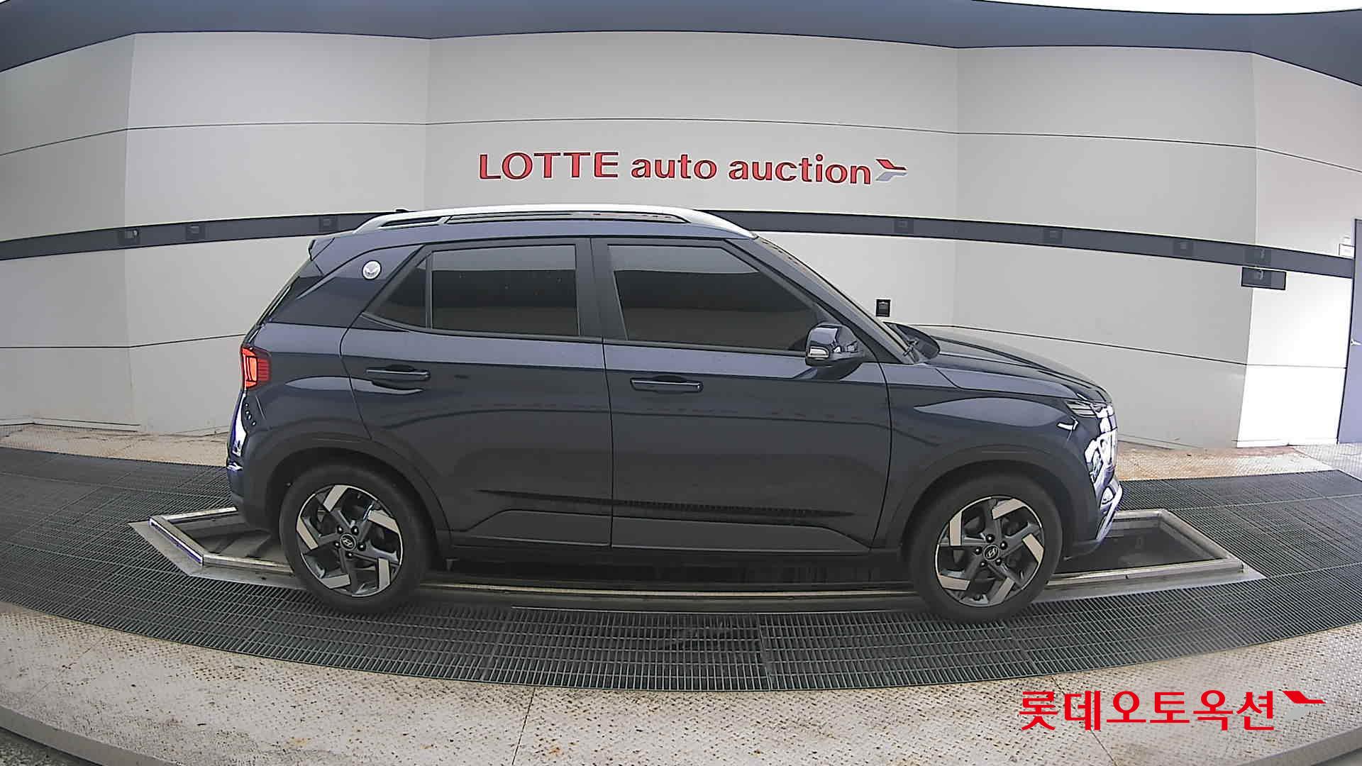 2020 - hyundai venue