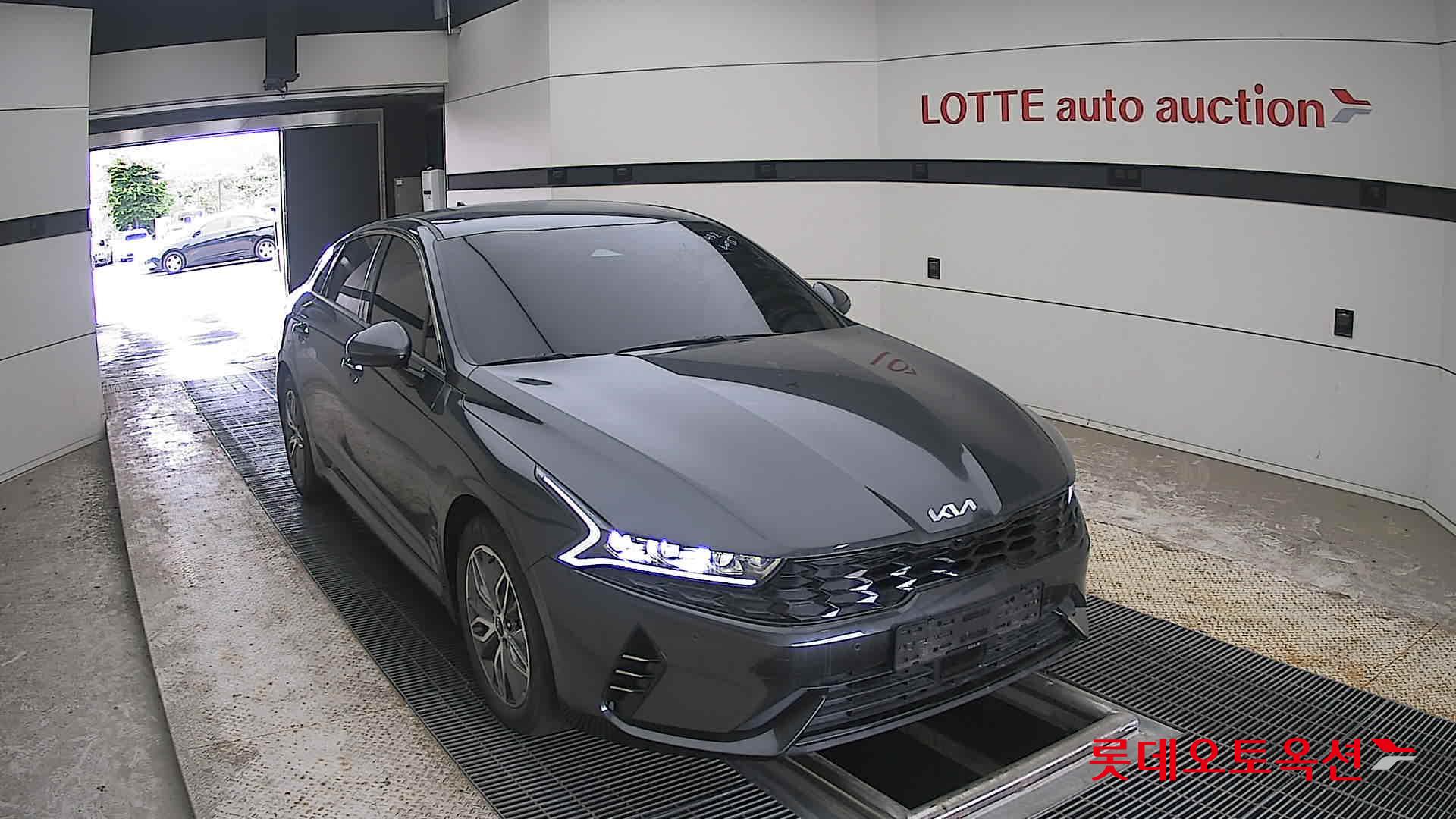 2023 - kia k5