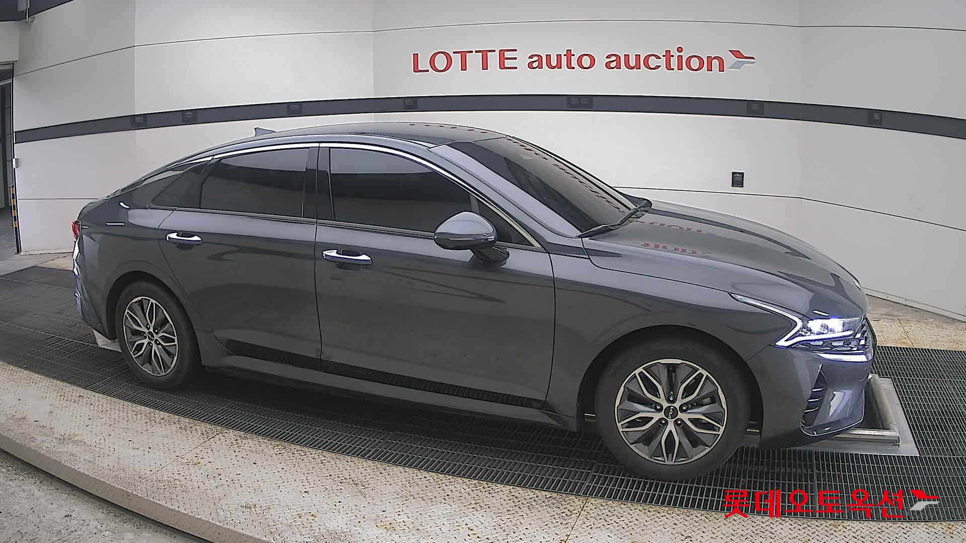 2023 - kia k5
