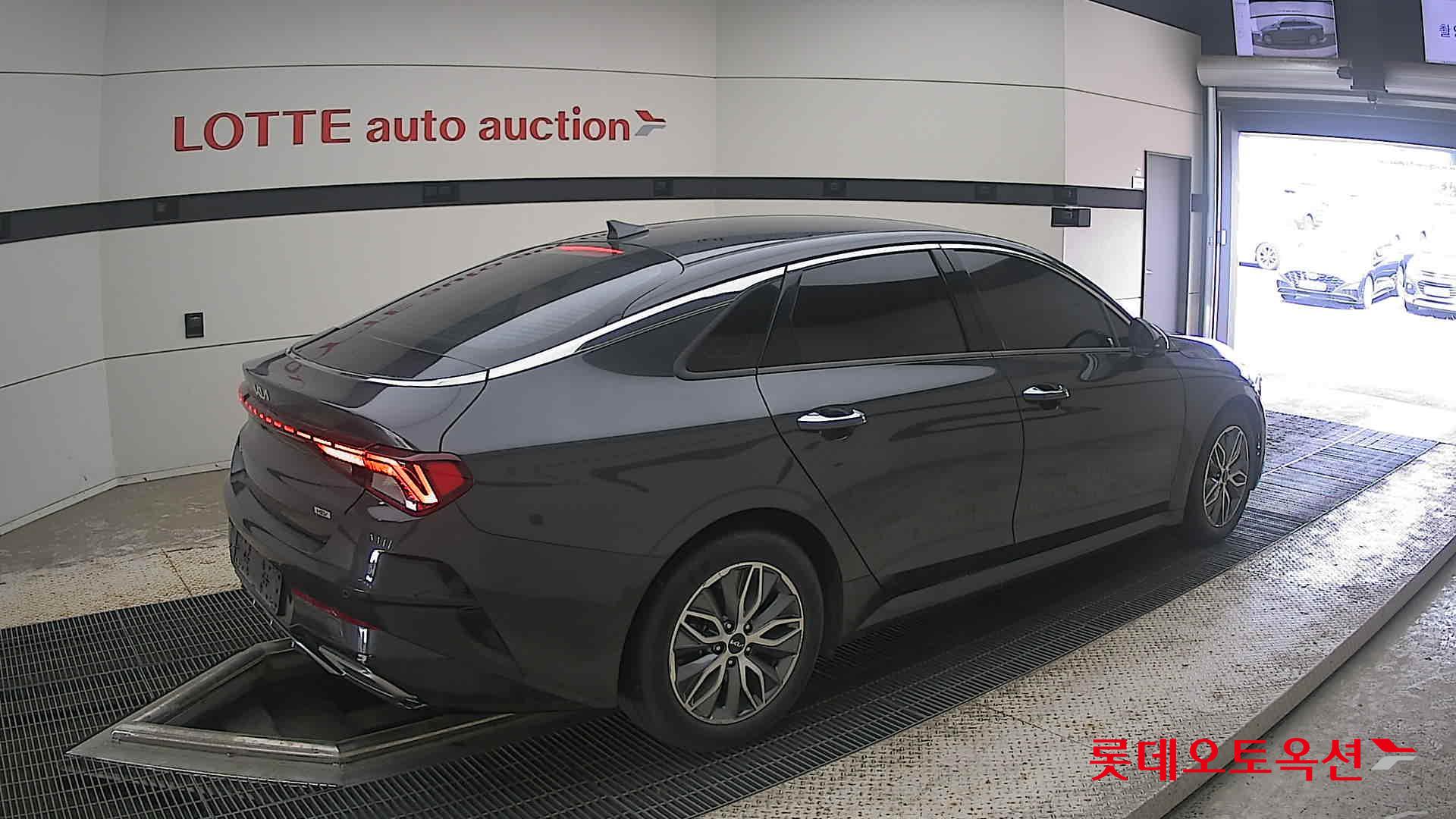 2023 - kia k5