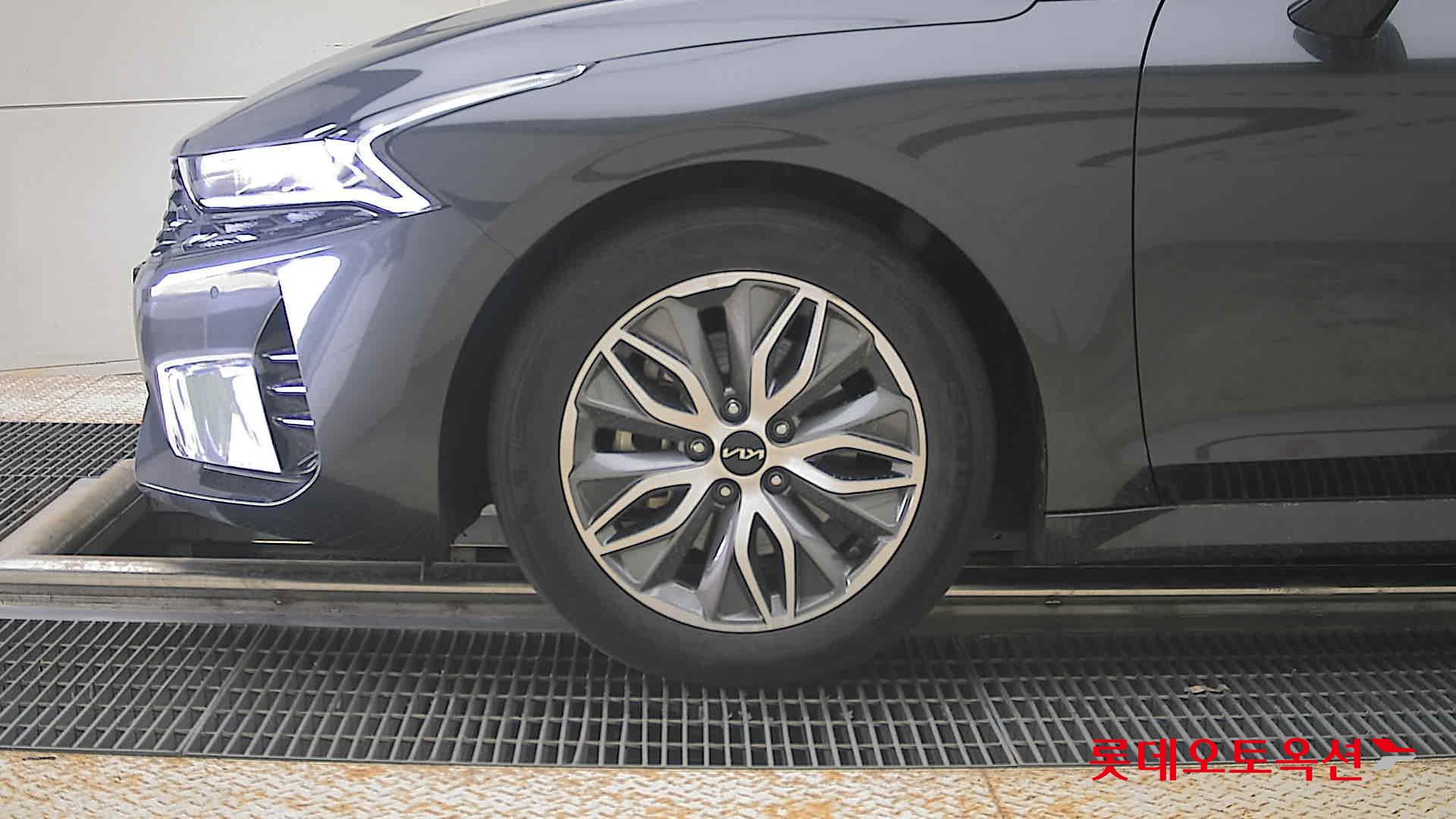 2023 - kia k5