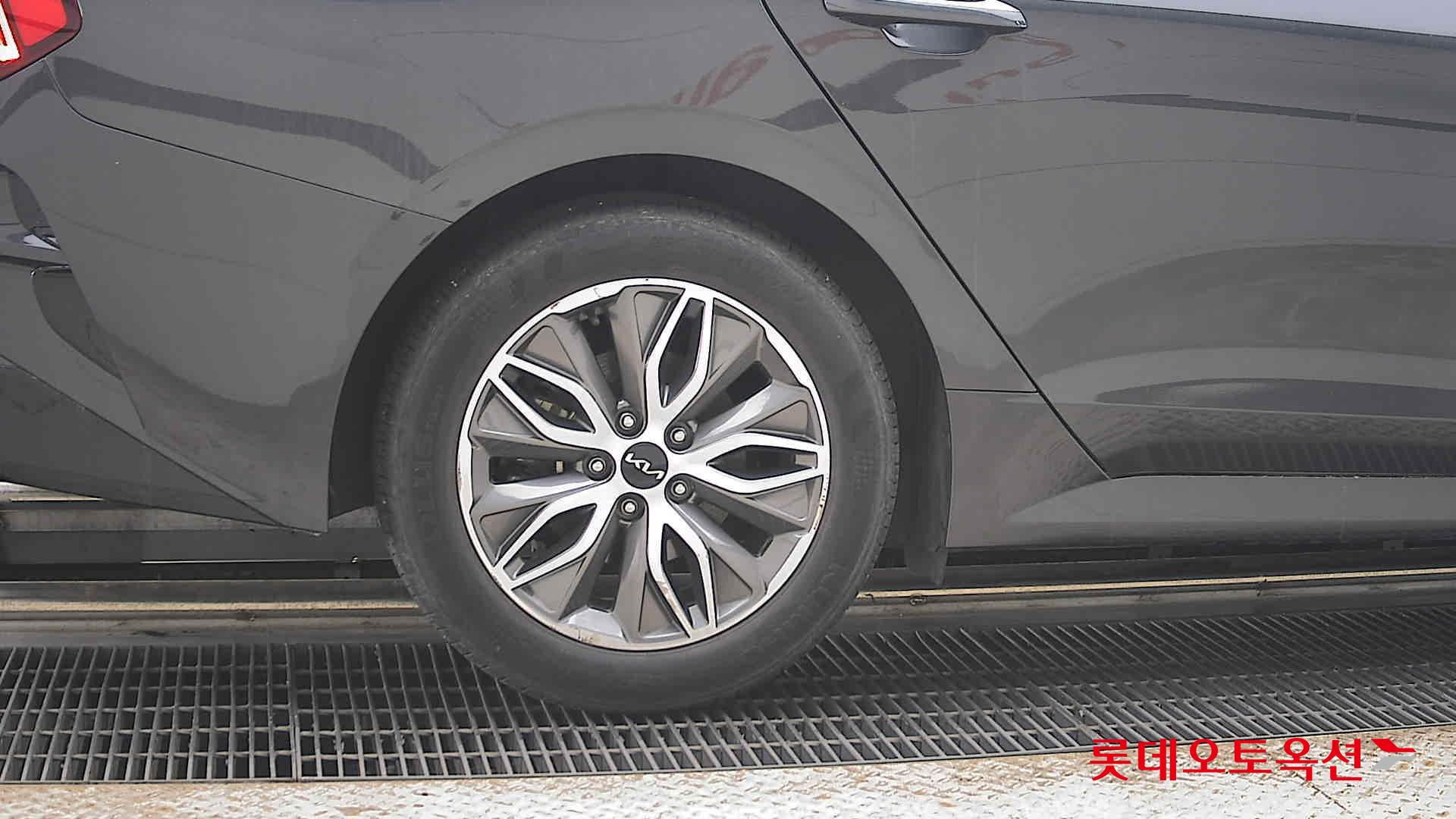 2023 - kia k5