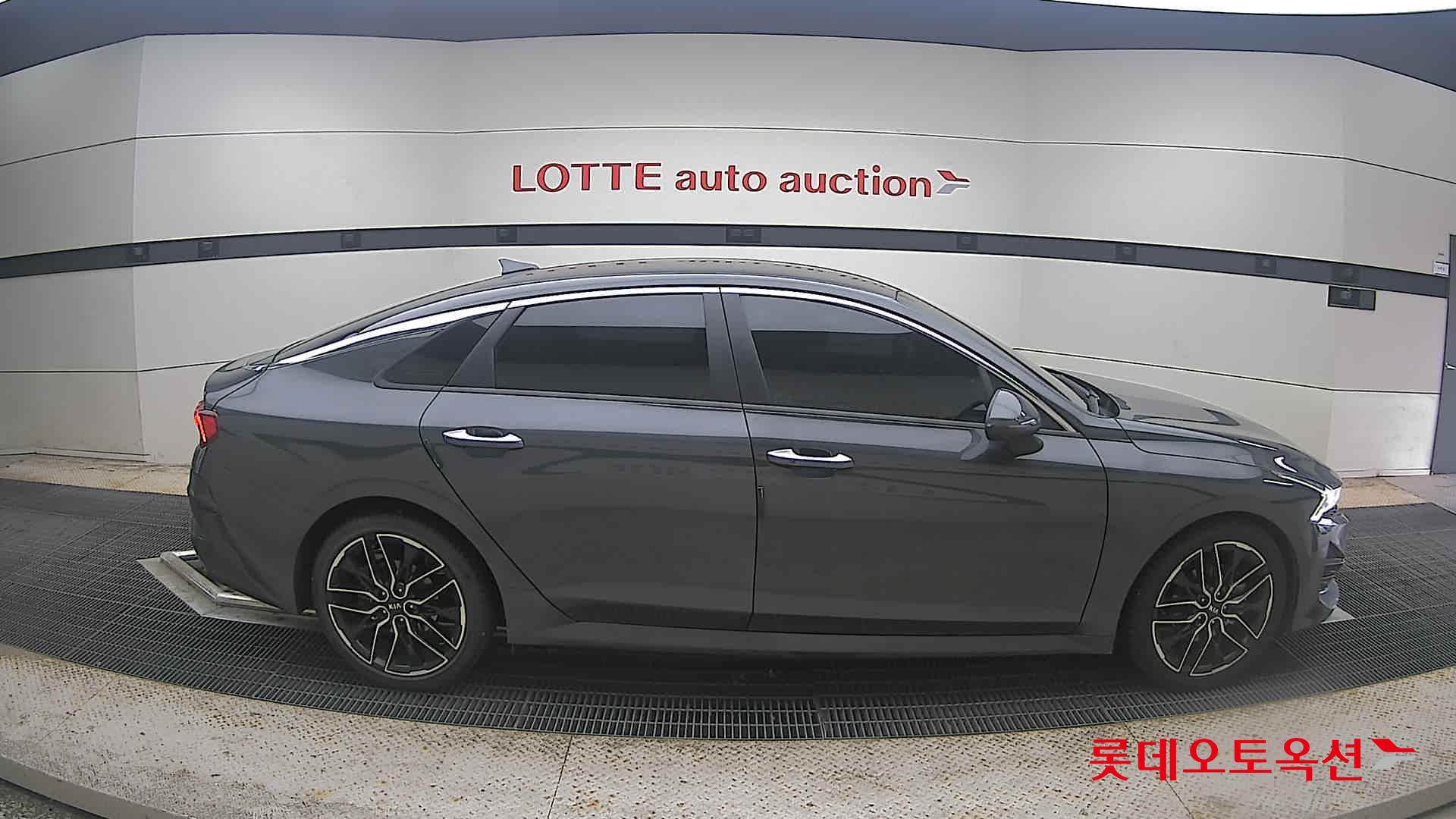 2021 - kia k5