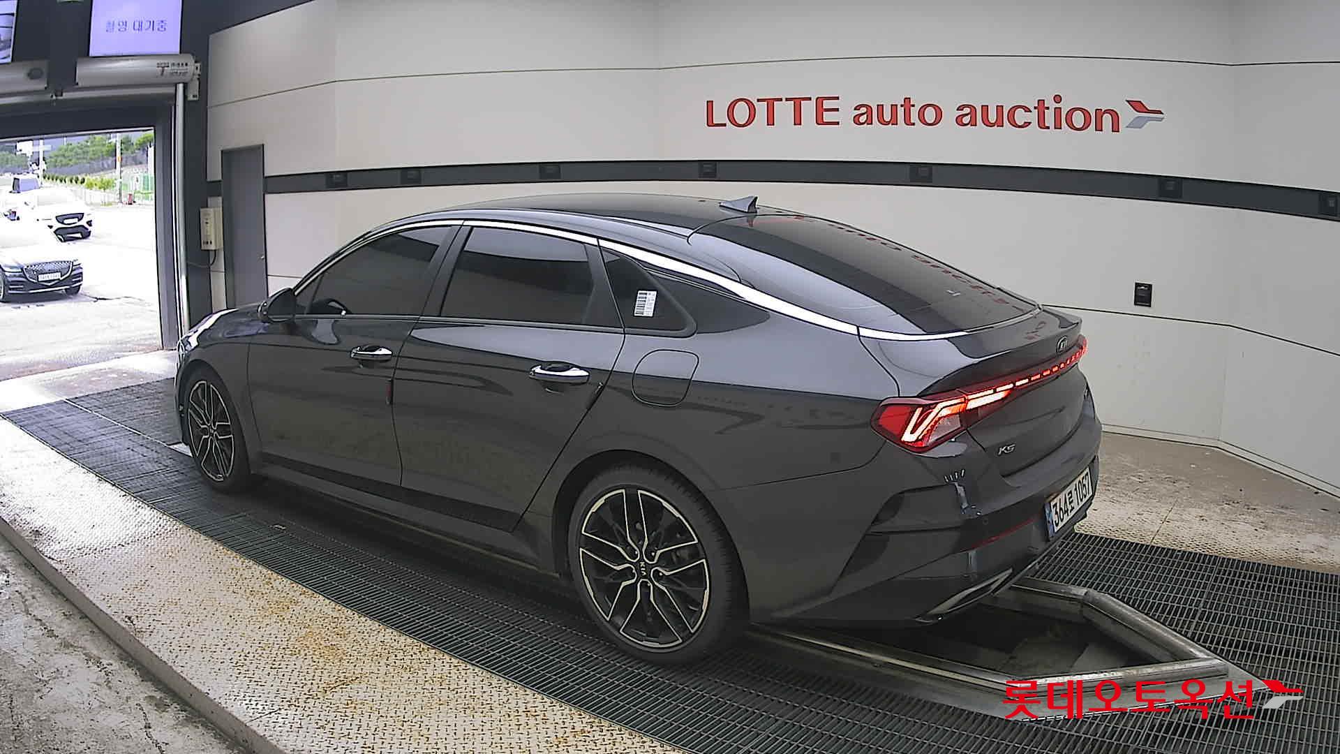 2021 - kia k5