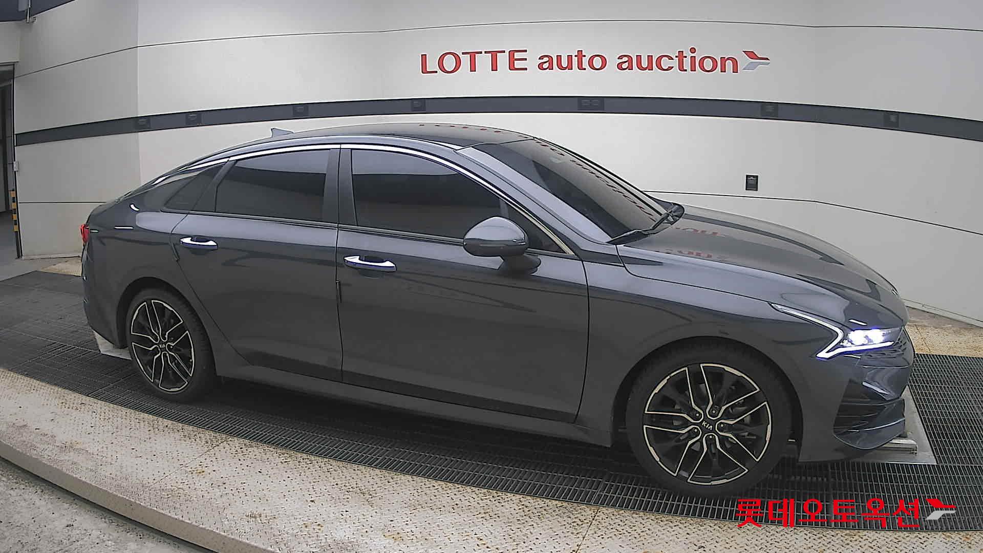 2021 - kia k5