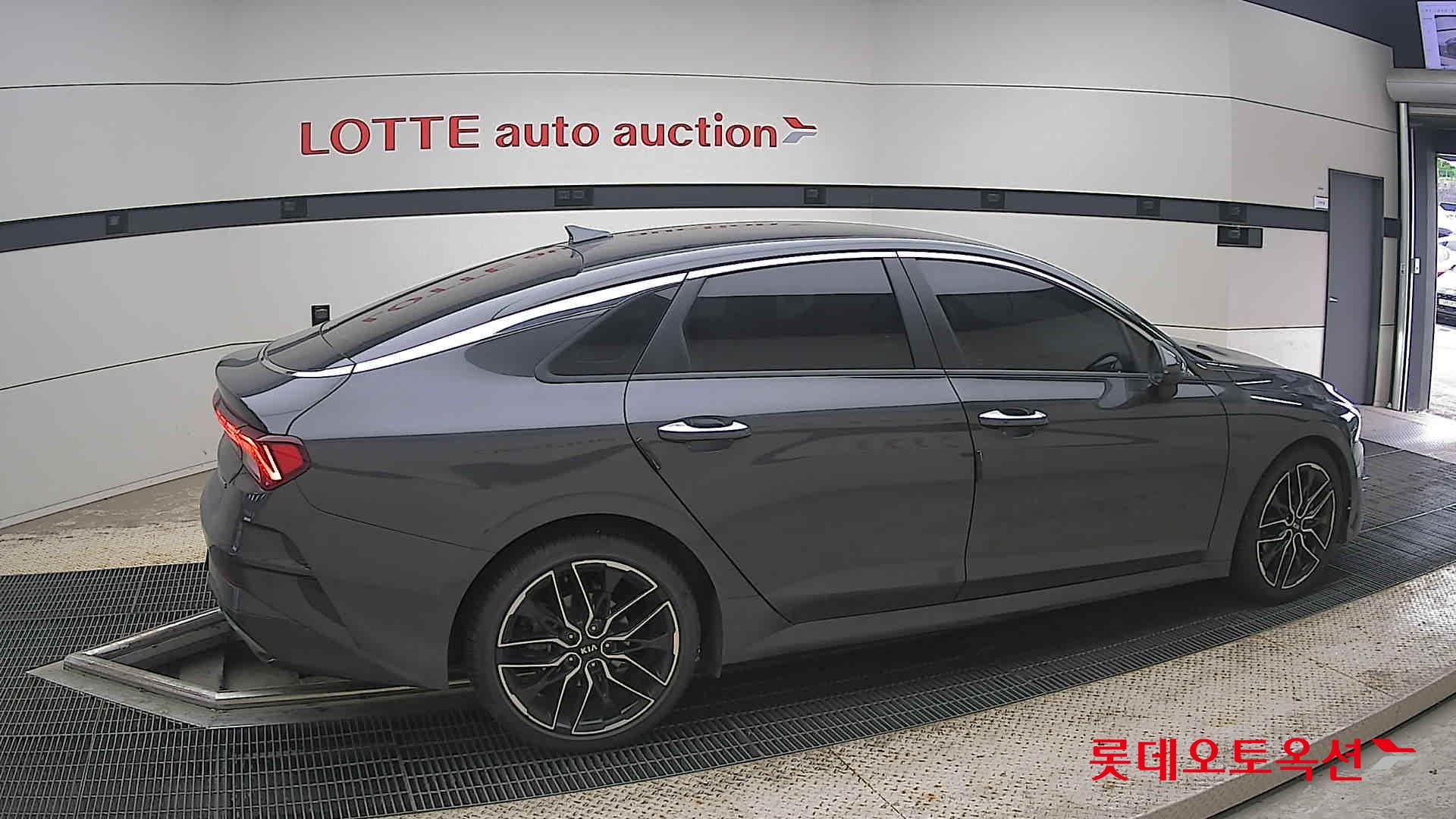 2021 - kia k5