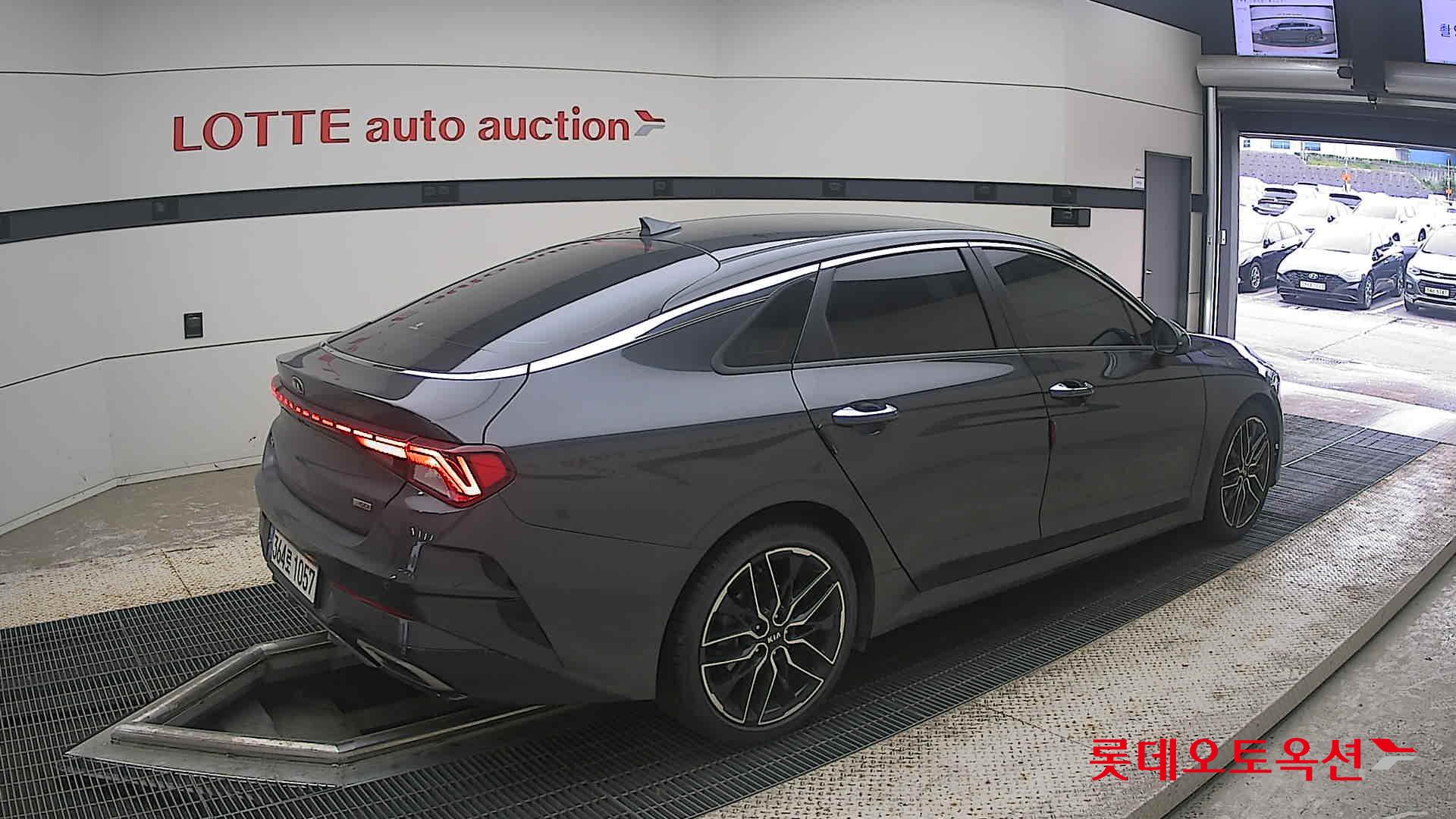 2021 - kia k5