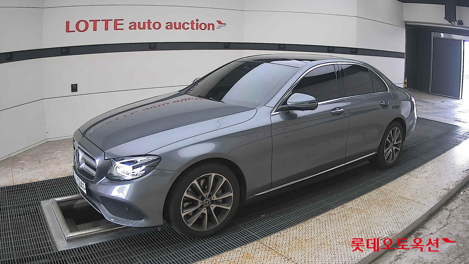 2019 - mercedes-benz e300