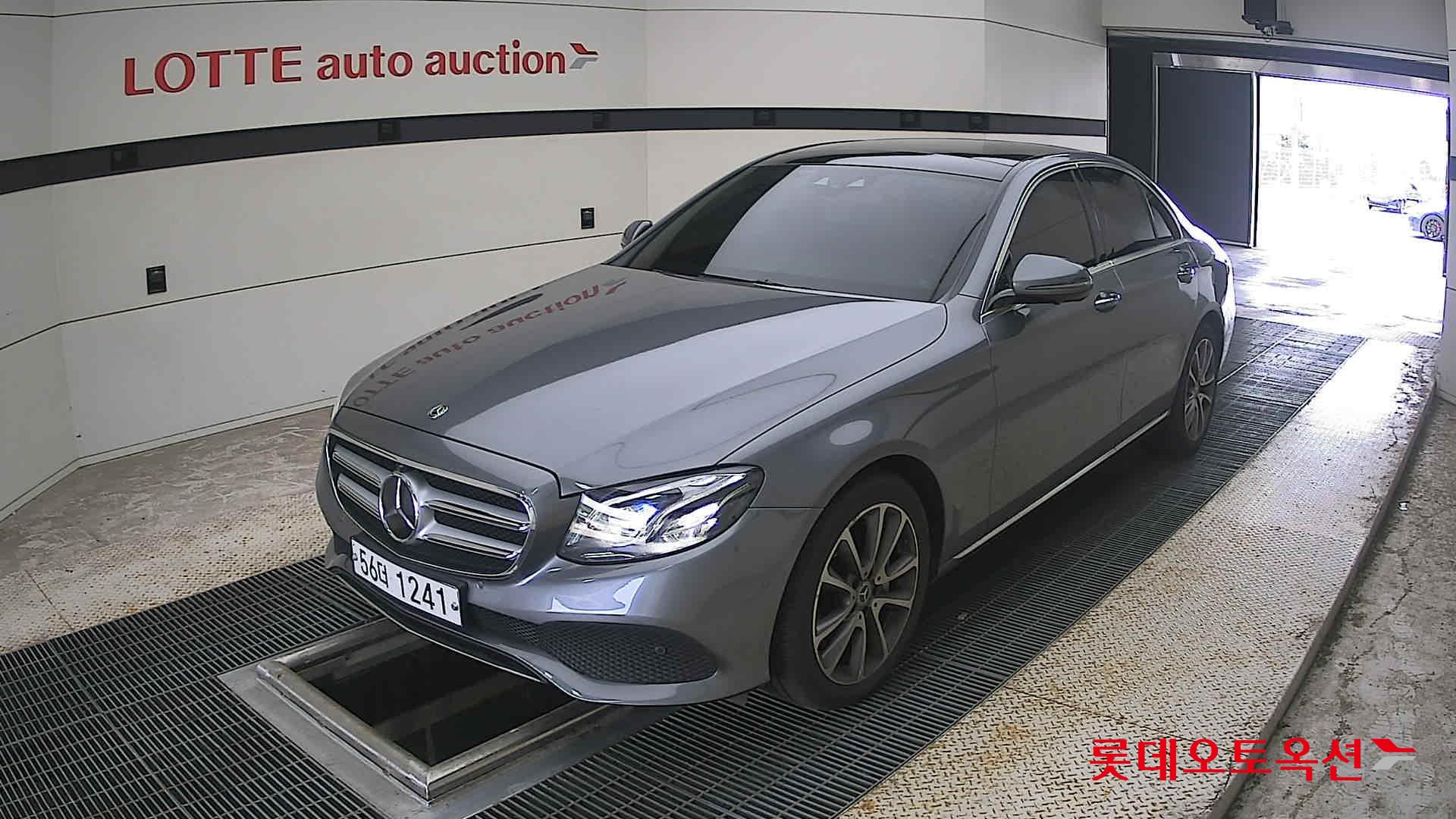 2019 - mercedes-benz e300