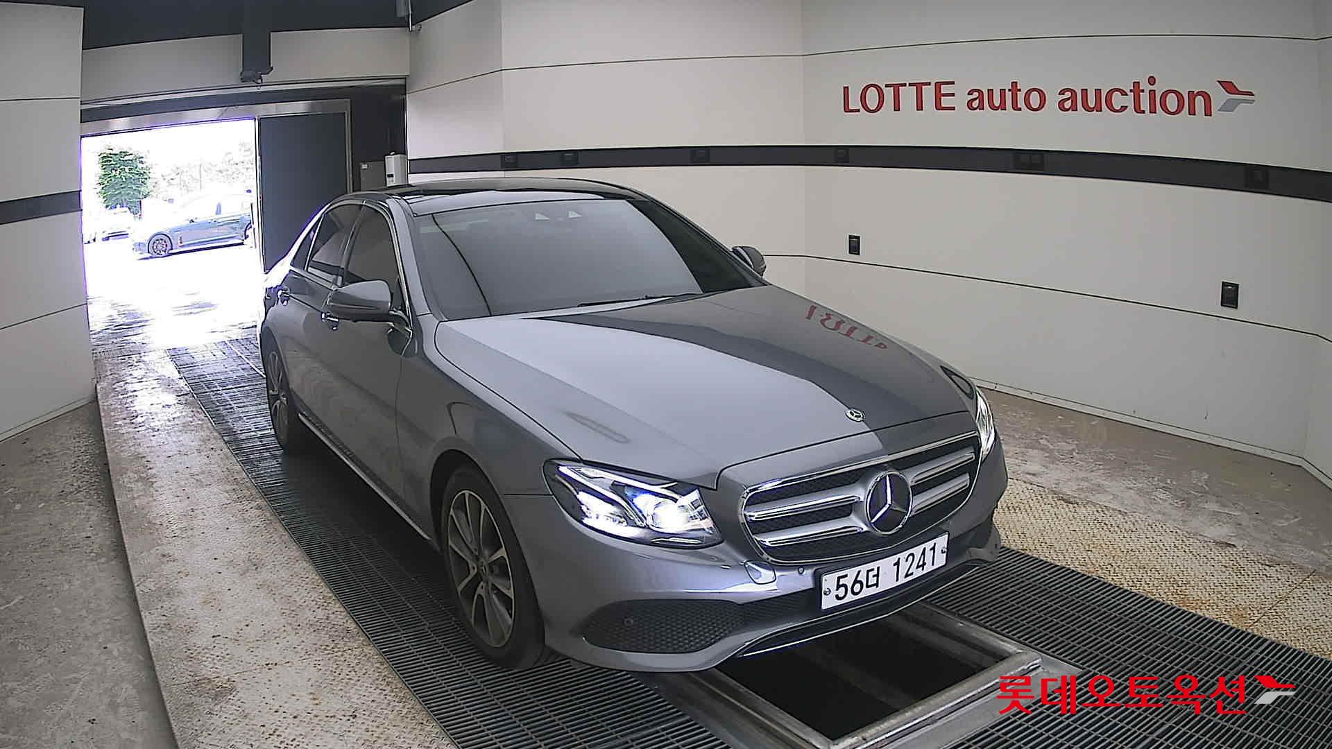 2019 - mercedes-benz e300