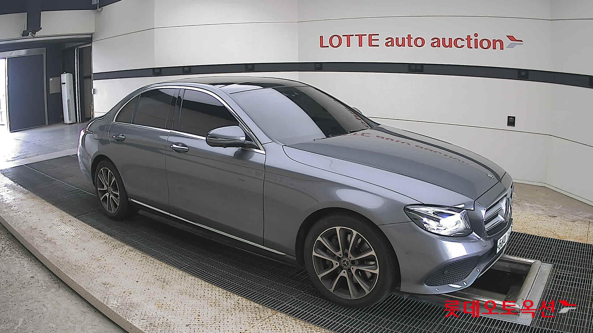 2019 - mercedes-benz e300