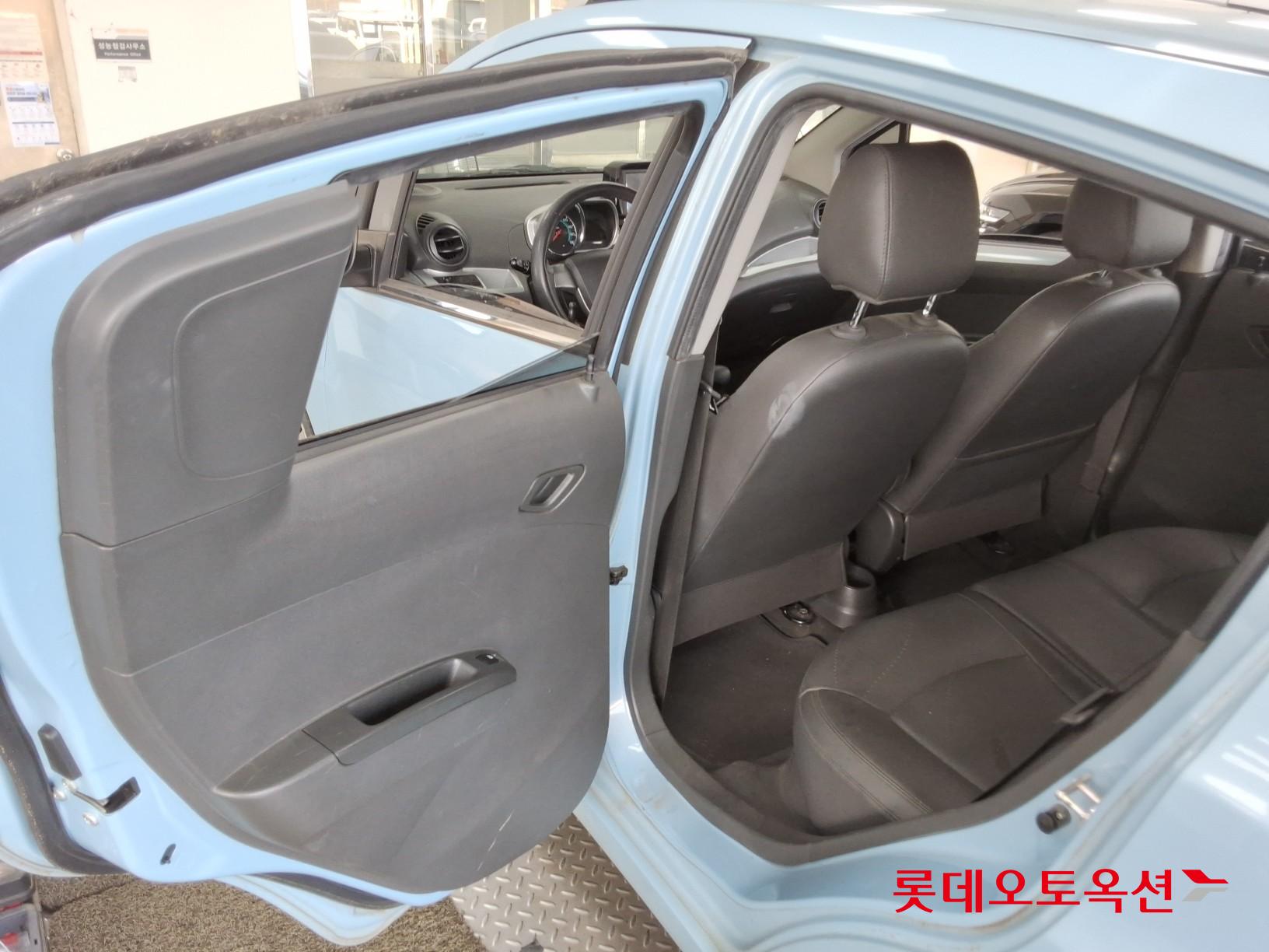 2014 - chevrolet spark