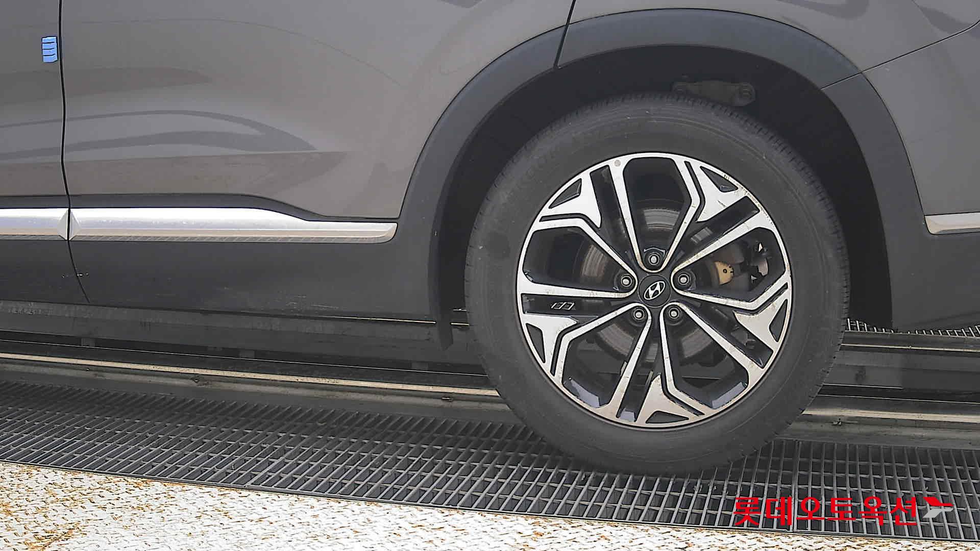 2020 - hyundai santafe