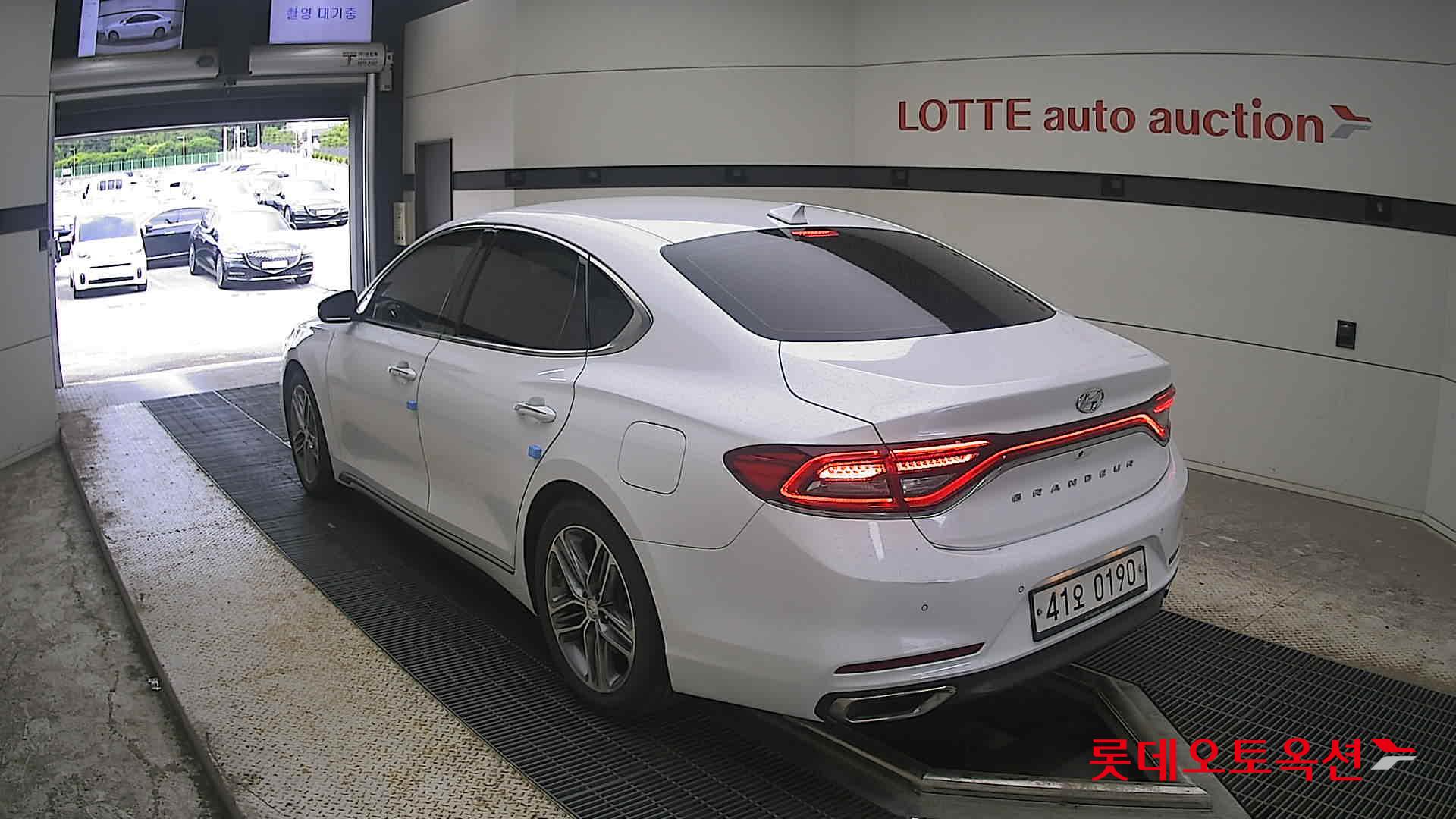 2017 - hyundai grandeur