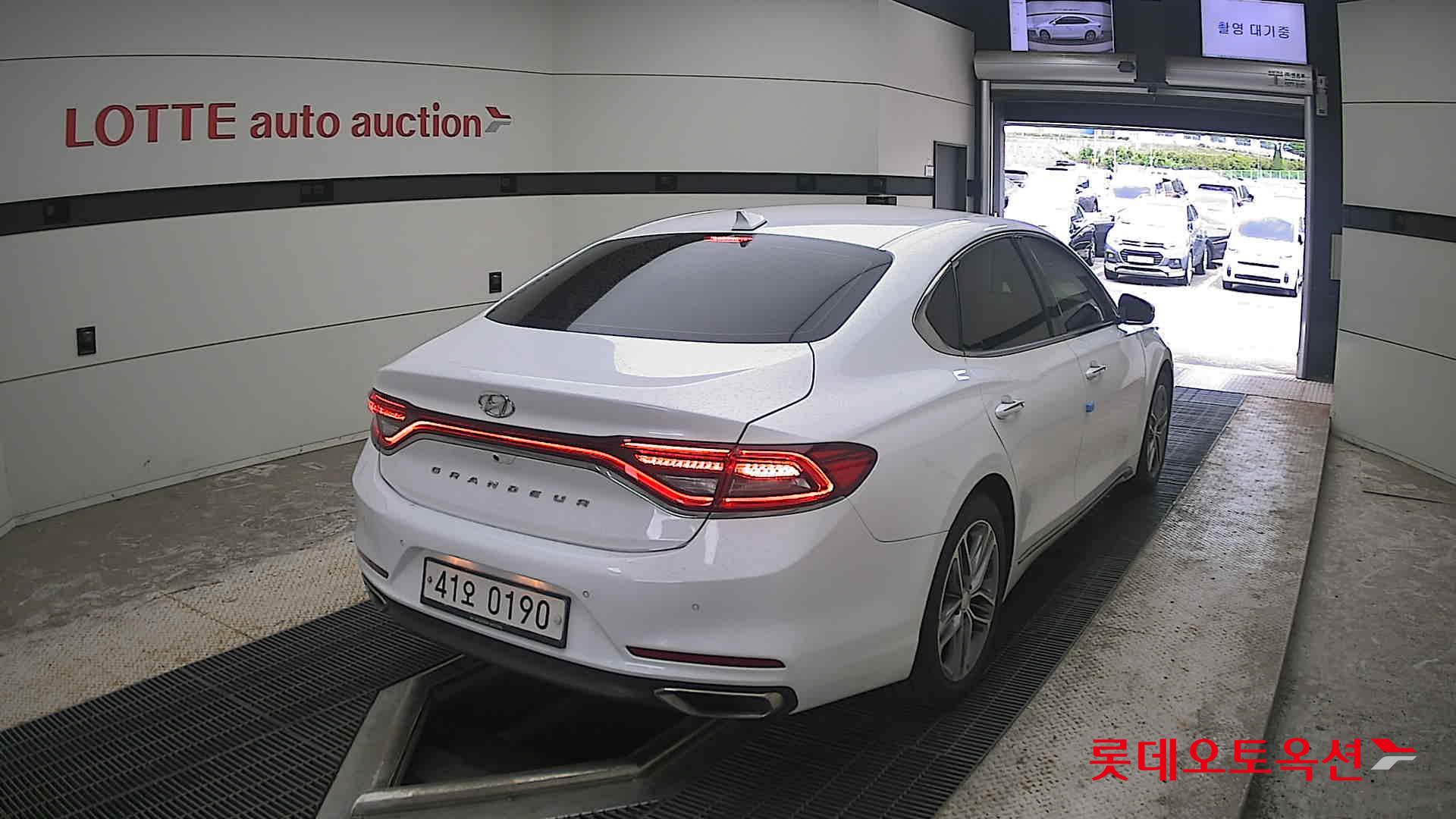 2017 - hyundai grandeur
