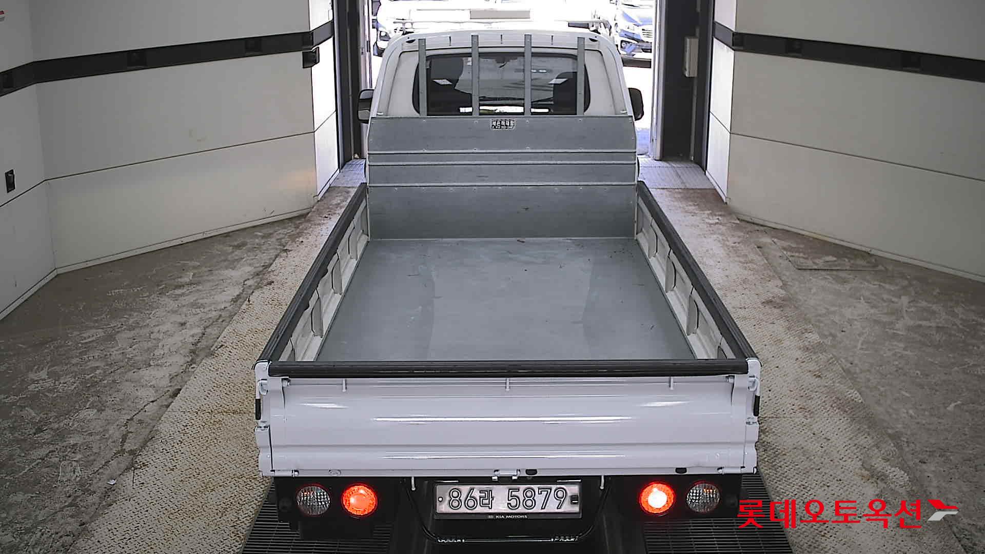 2021 - kia bongo
