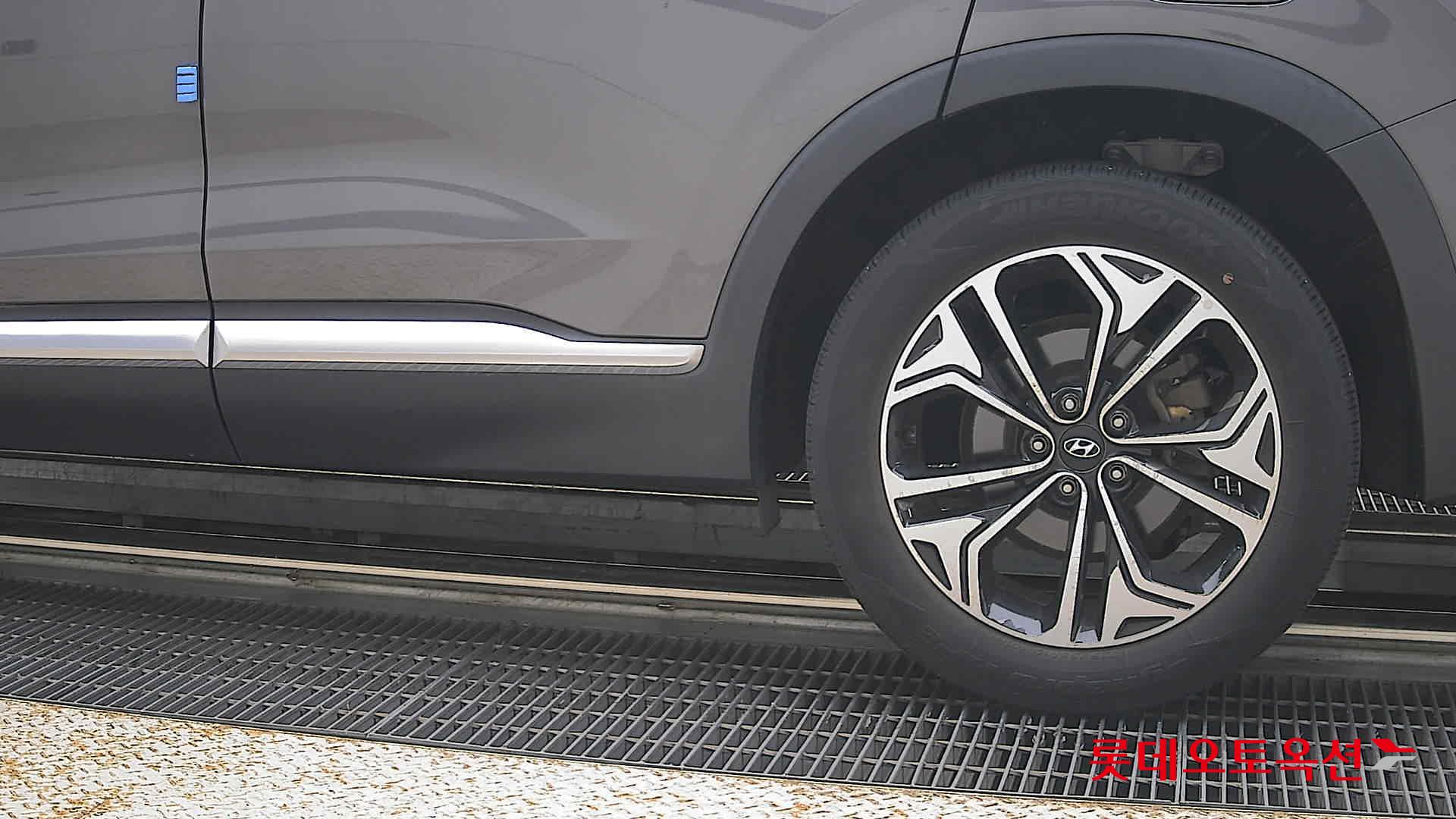 2020 - hyundai santafe