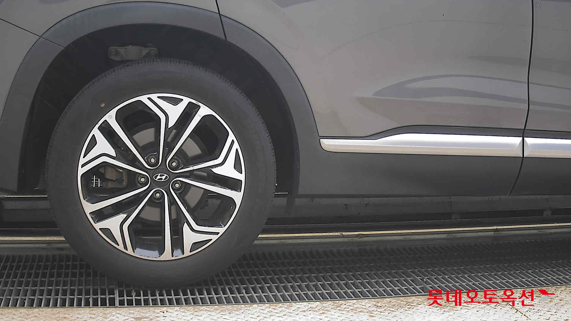 2020 - hyundai santafe