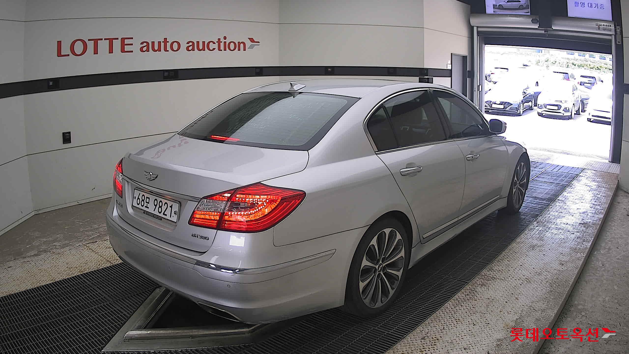 2013 - genesis (g) 3.8 prestige