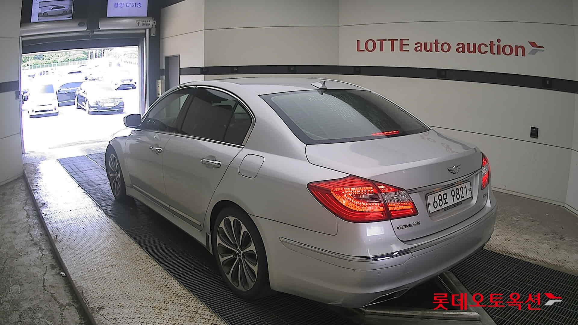 2013 - genesis (g) 3.8 prestige