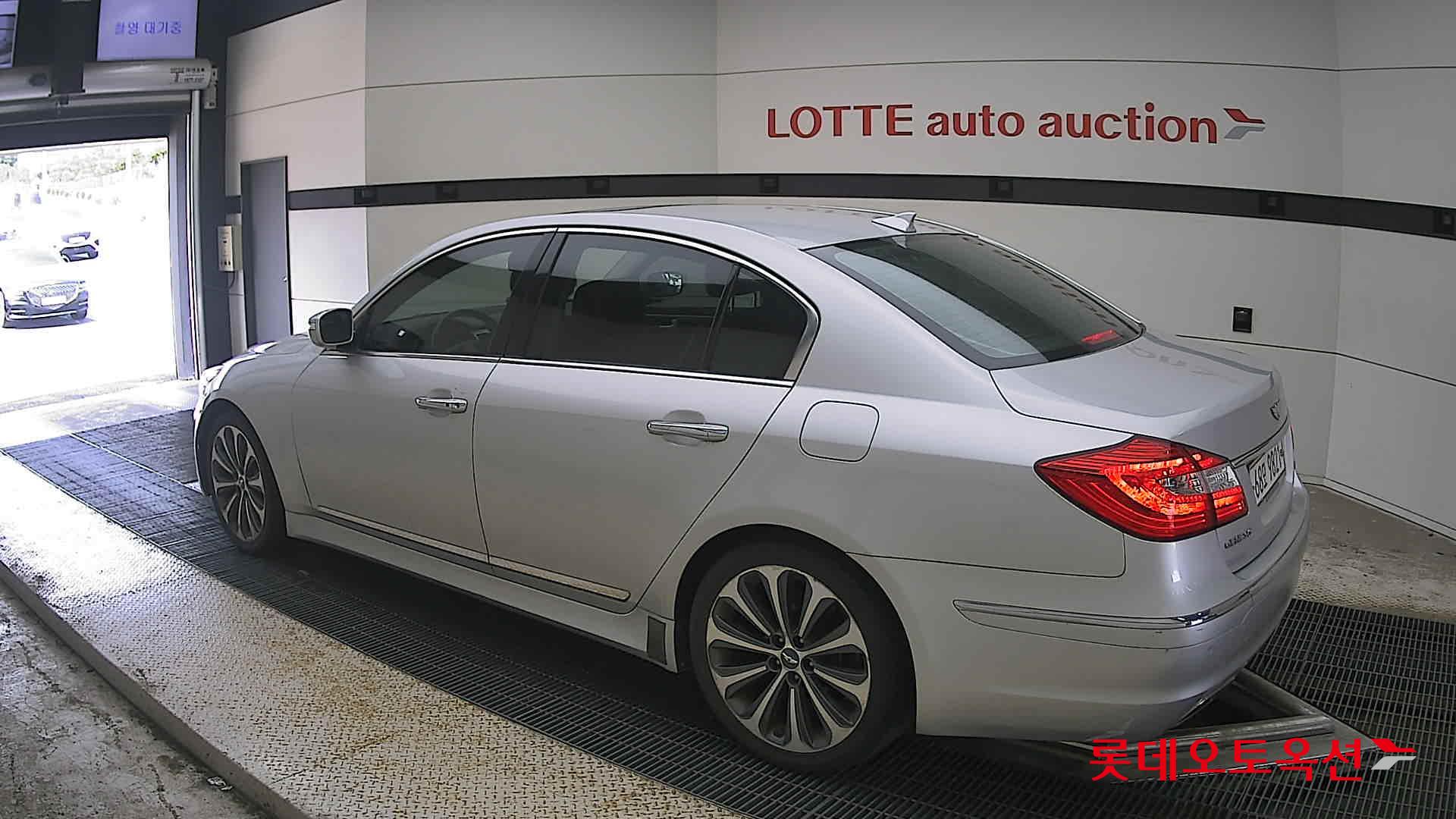 2013 - genesis (g) 3.8 prestige