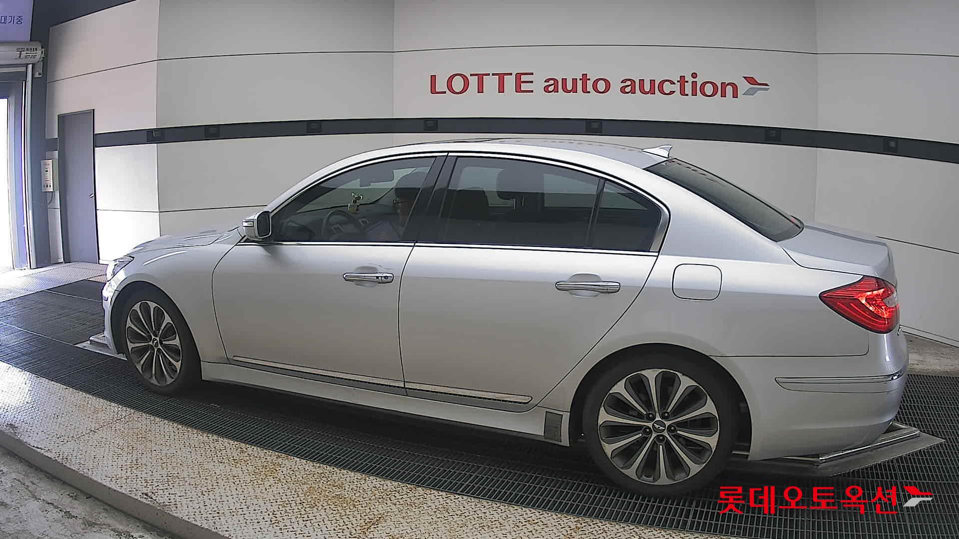 2013 - genesis (g) 3.8 prestige